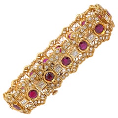 Natural Ruby and Diamond 10.60 Carat 18 Karat Yellow Gold Bracelet