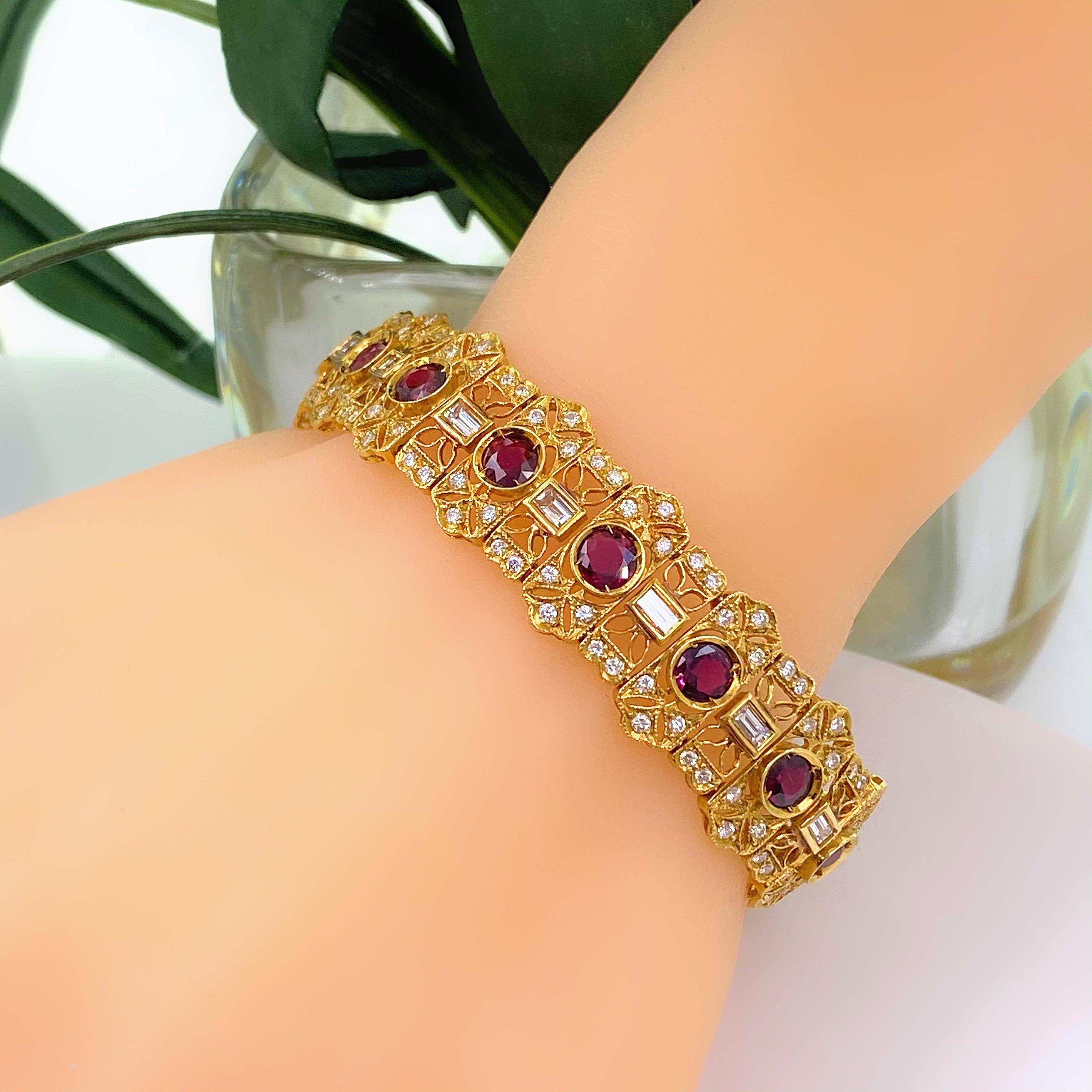 Natural Ruby and Diamond 10.60 Carat 18 Karat Yellow Gold Bracelet For Sale 2