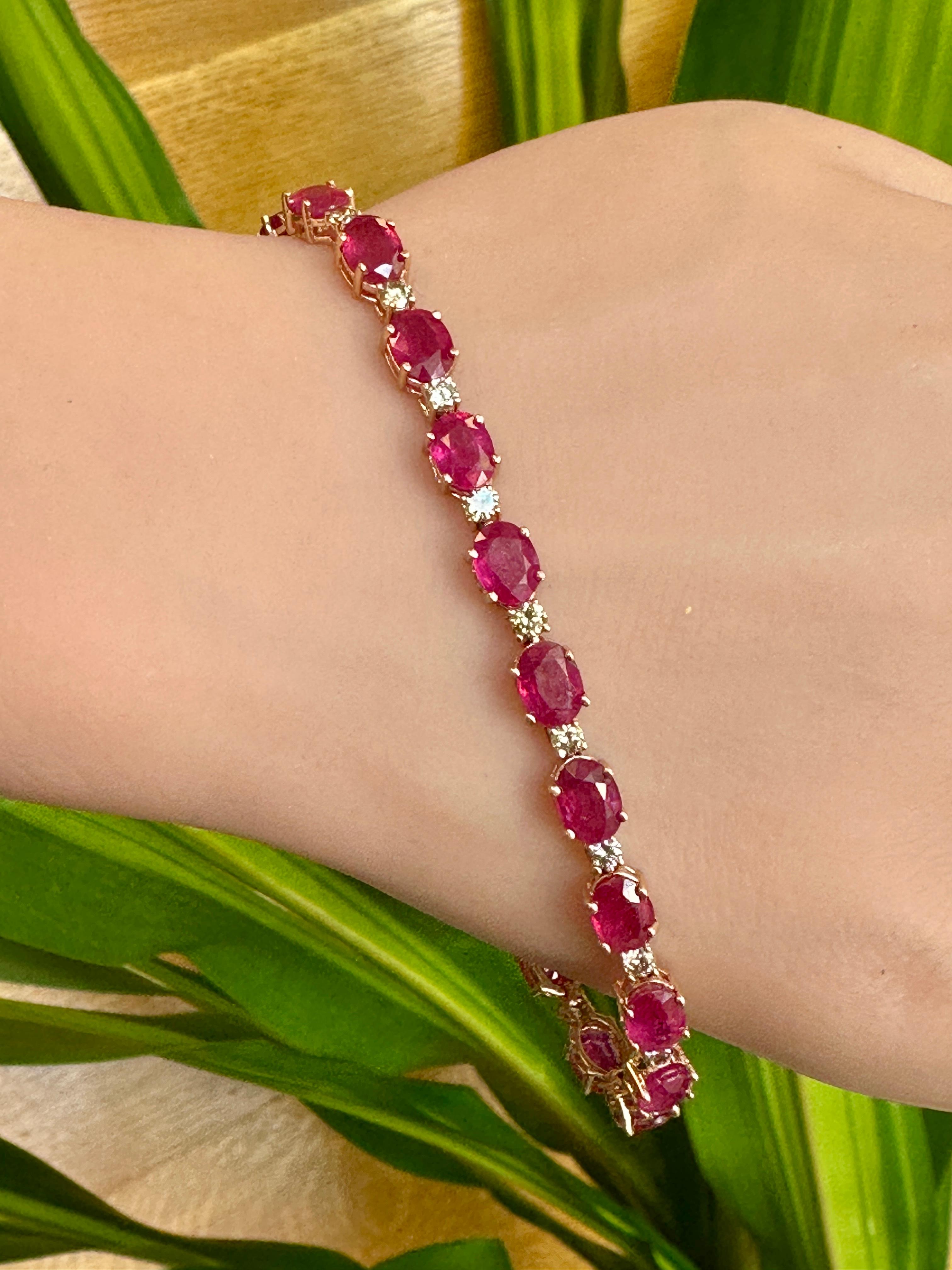 Pulsera de rubíes naturales y diamantes en oro rosa de 14k Moderno en venta