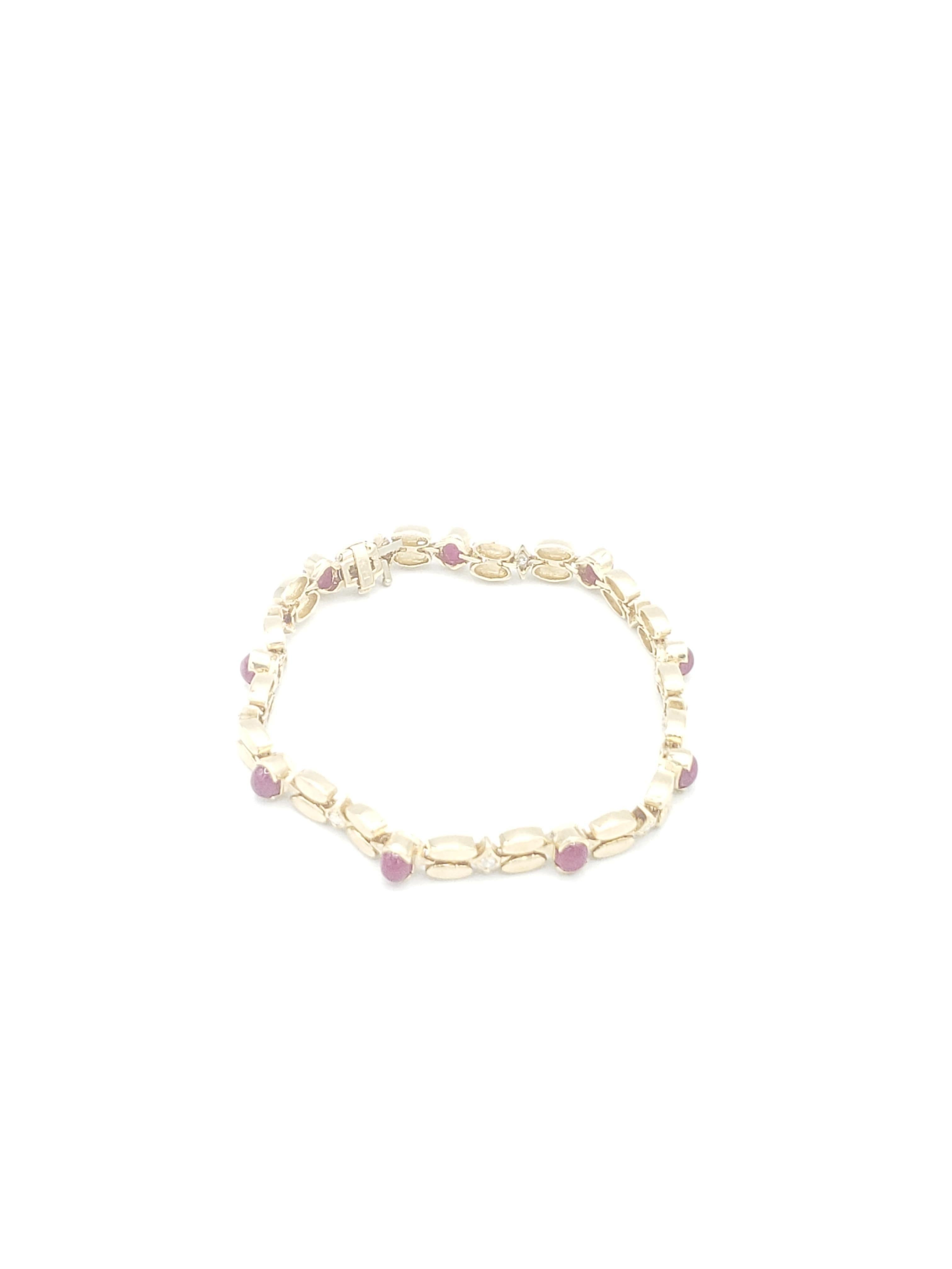 Taille ovale rubis naturel et diamants neufs  Bracelet en or jaune massif 14k en vente