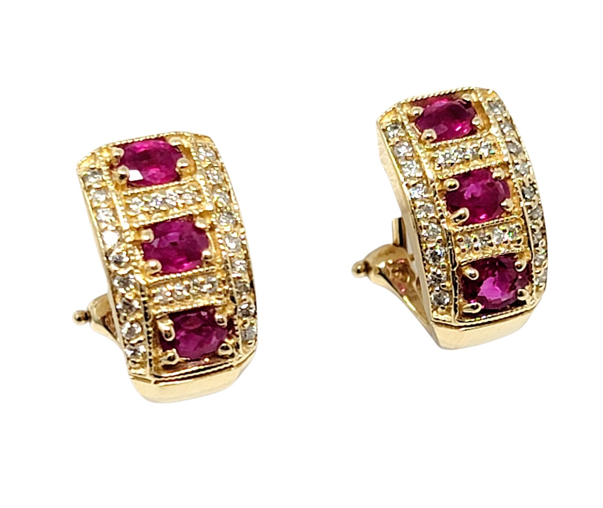 Natürlicher Rubin und Diamant Huggie Halbhoop-Ohrringe aus 14 Karat Gelbgold (Zeitgenössisch)