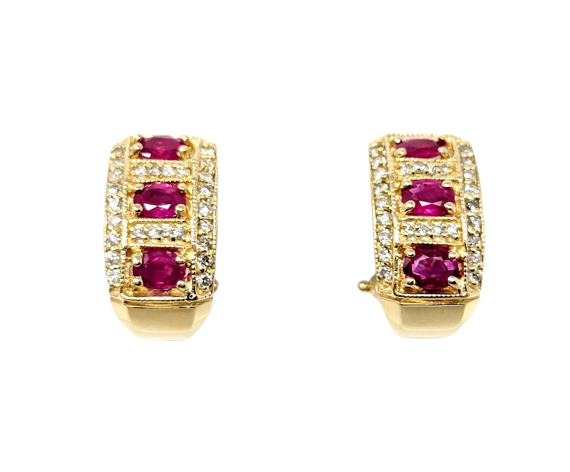 Natürlicher Rubin und Diamant Huggie Halbhoop-Ohrringe aus 14 Karat Gelbgold 1