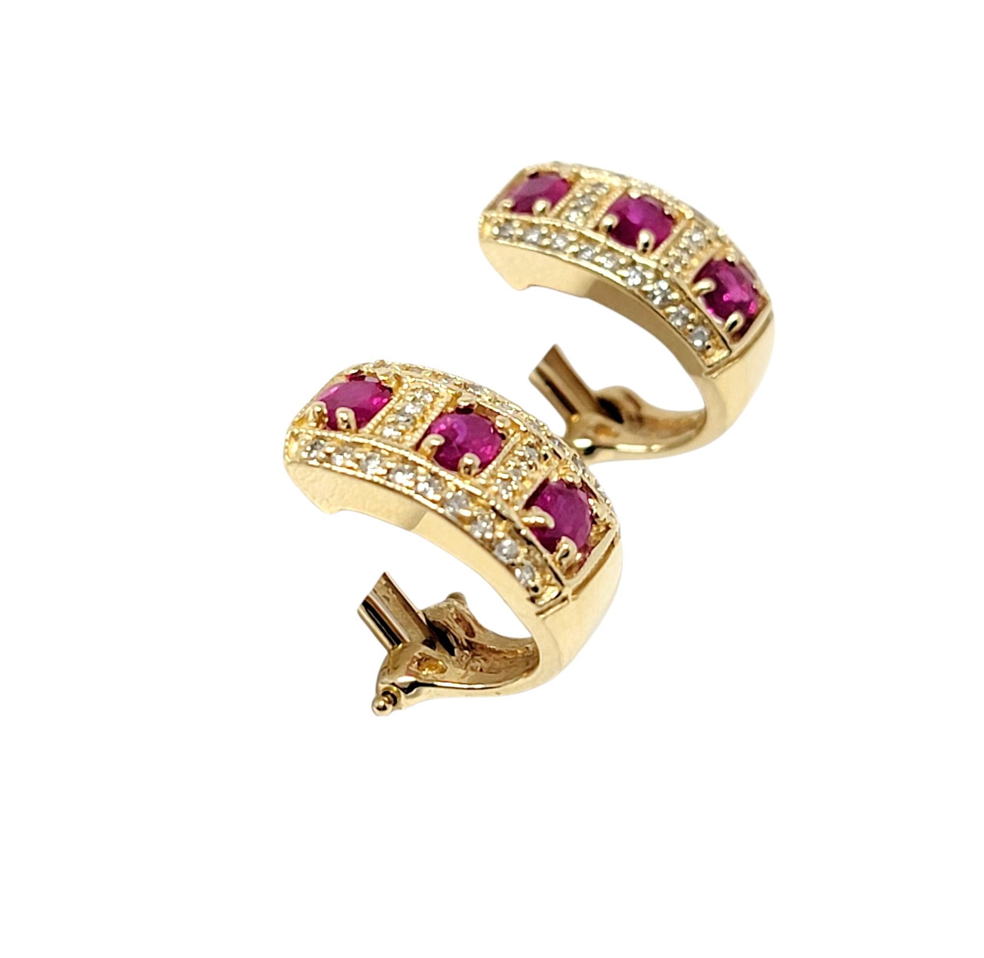 Natürlicher Rubin und Diamant Huggie Halbhoop-Ohrringe aus 14 Karat Gelbgold 2