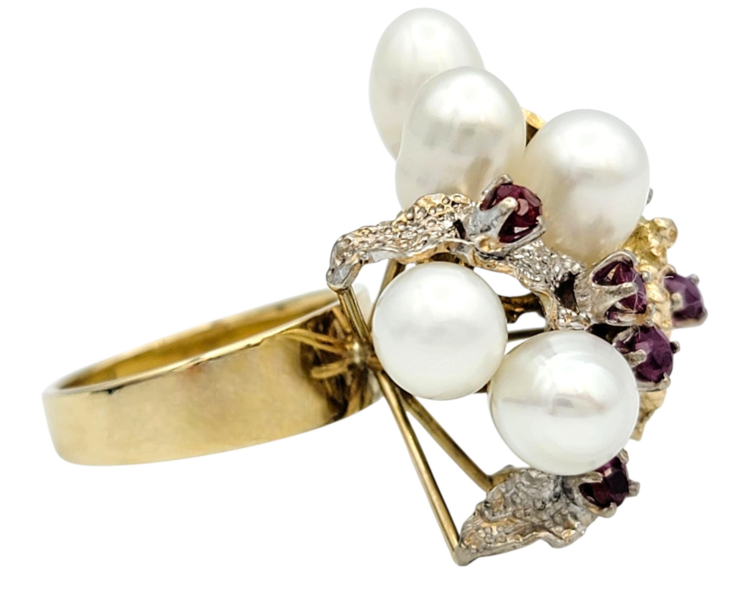 Bague cocktail rubis naturel et perles en or jaune et blanc 14 carats Bon état - En vente à Scottsdale, AZ