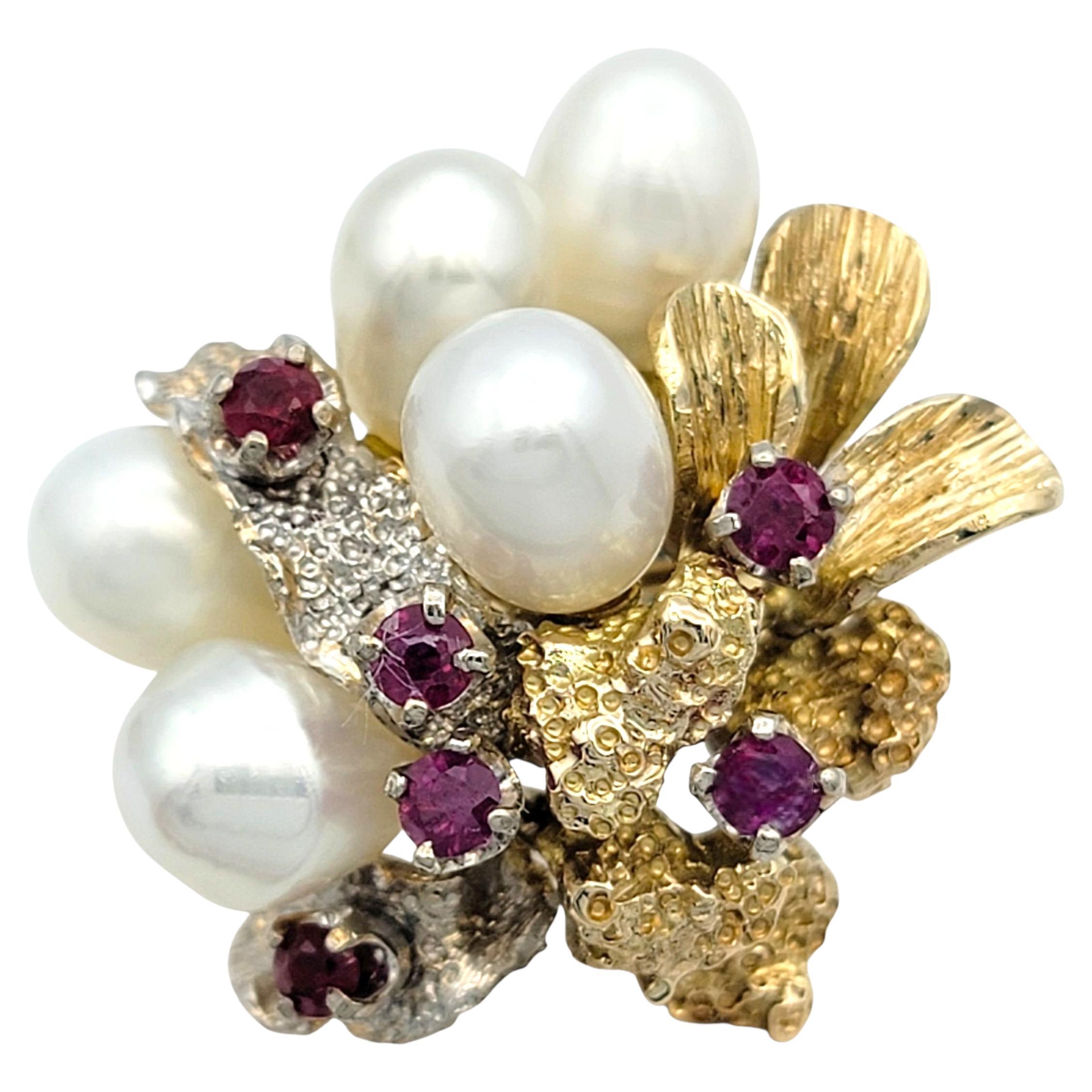 Bague cocktail rubis naturel et perles en or jaune et blanc 14 carats en vente