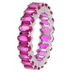 Natural ruby band ring in 18k gold