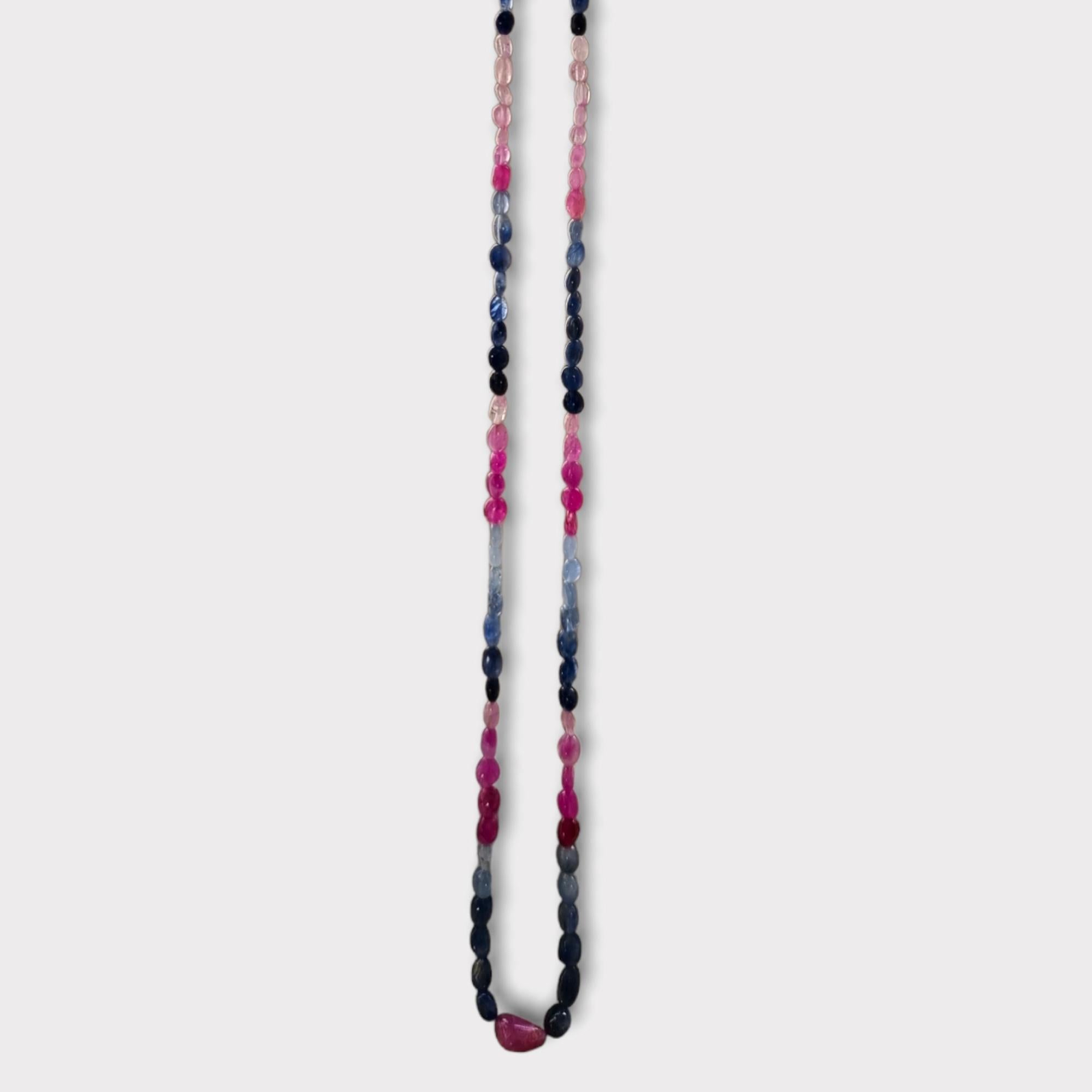 Collar largo de cuentas de rubí natural, zafiro azul y zafiro rosa,  Cierre Oro 14K en Excelente estado para la venta en OVIEDO, AS