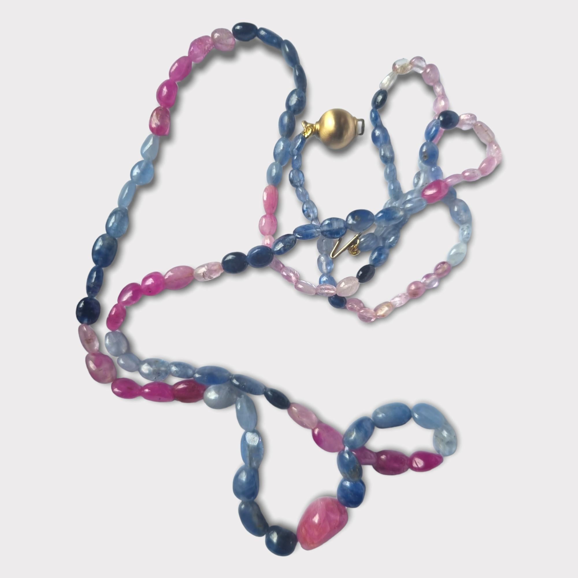 Collar largo de cuentas de rubí natural, zafiro azul y zafiro rosa,  Cierre Oro 14K en venta 2