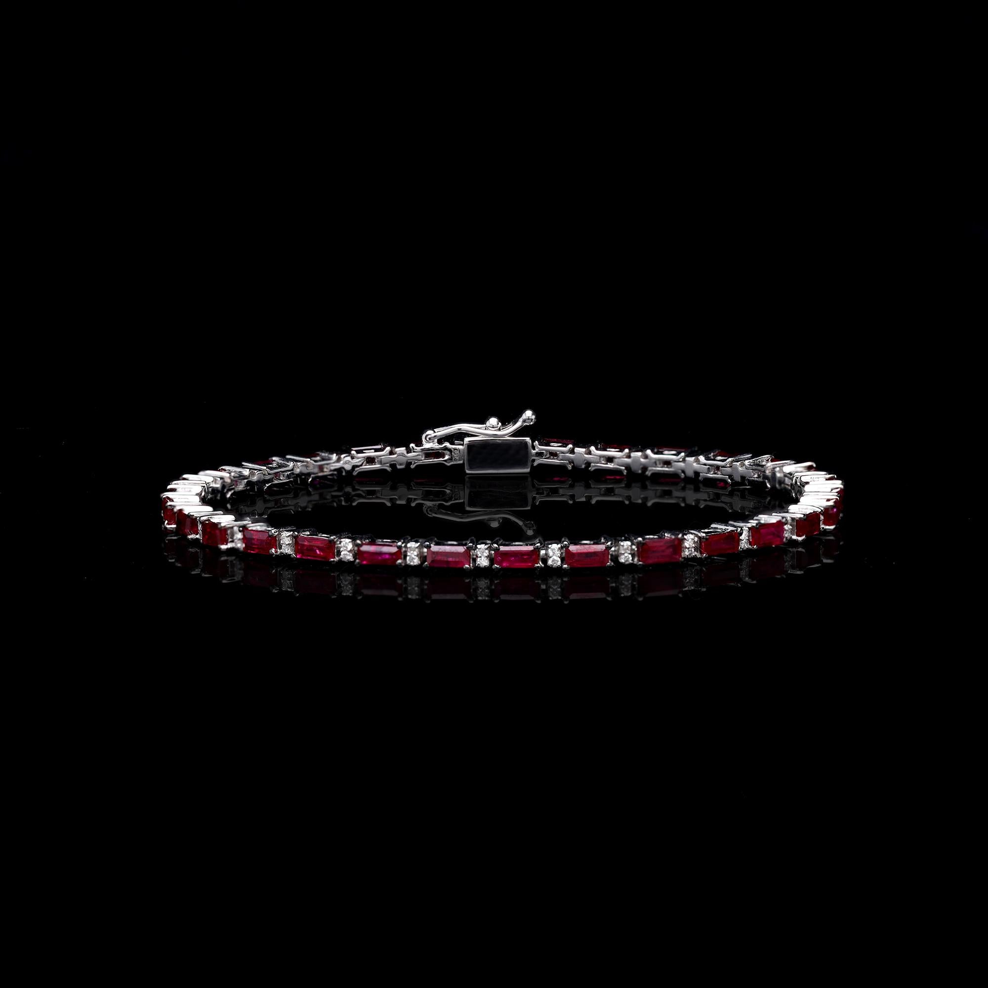 This is a natural Ruby Bracelet with Diamond in 18k gold. The Ruby are very high quality and very good quality diamonds the clarity is vsi and G colour


Ruby : 4.63 carats
Diamond : 0.28 carats
gold : 10.688 gm

This is a brand new piece

. Its