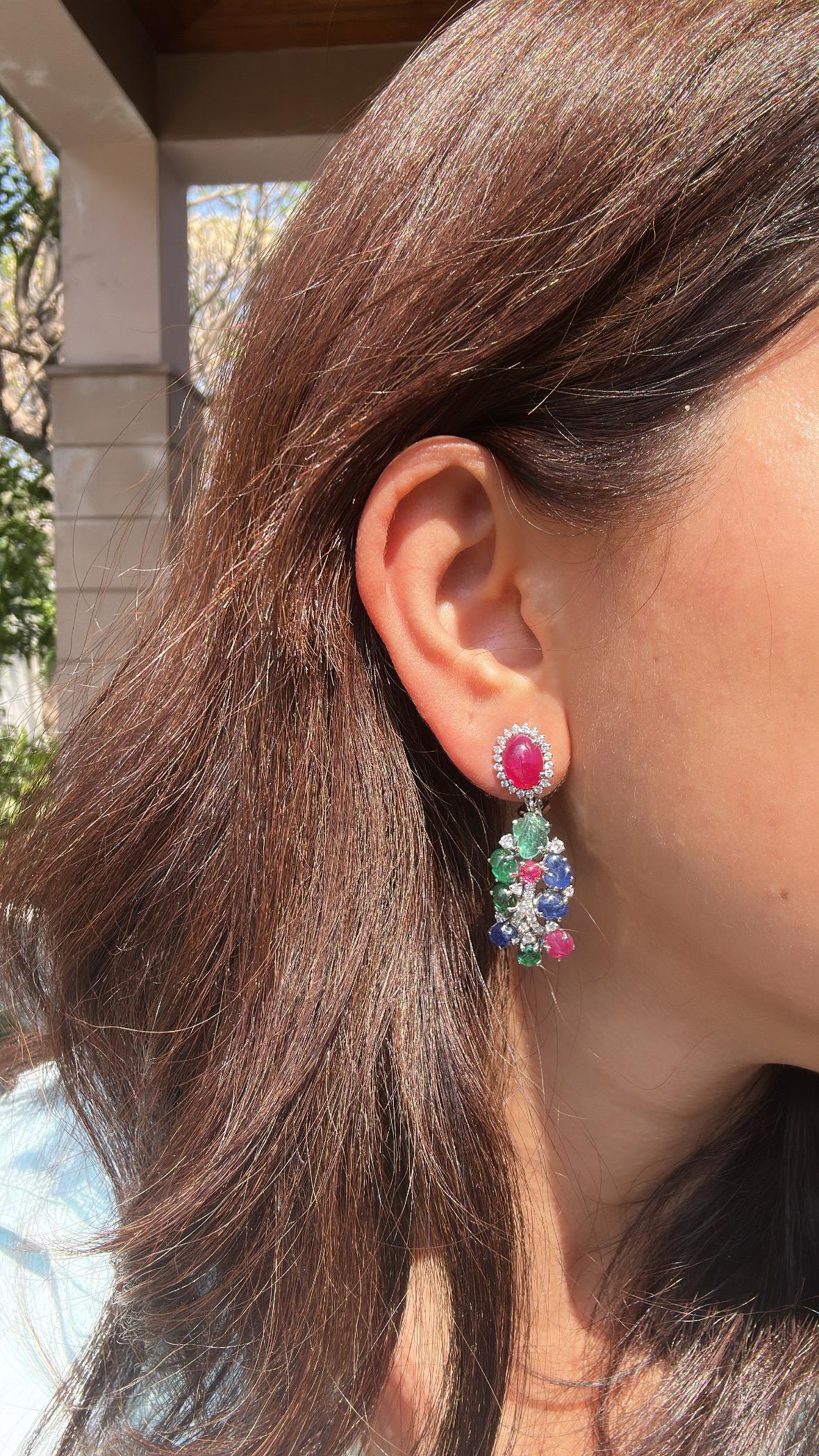 Pendientes de cabujón de rubí natural, zafiros azules tallados, esmeralda, rubí y diamantes en venta 2