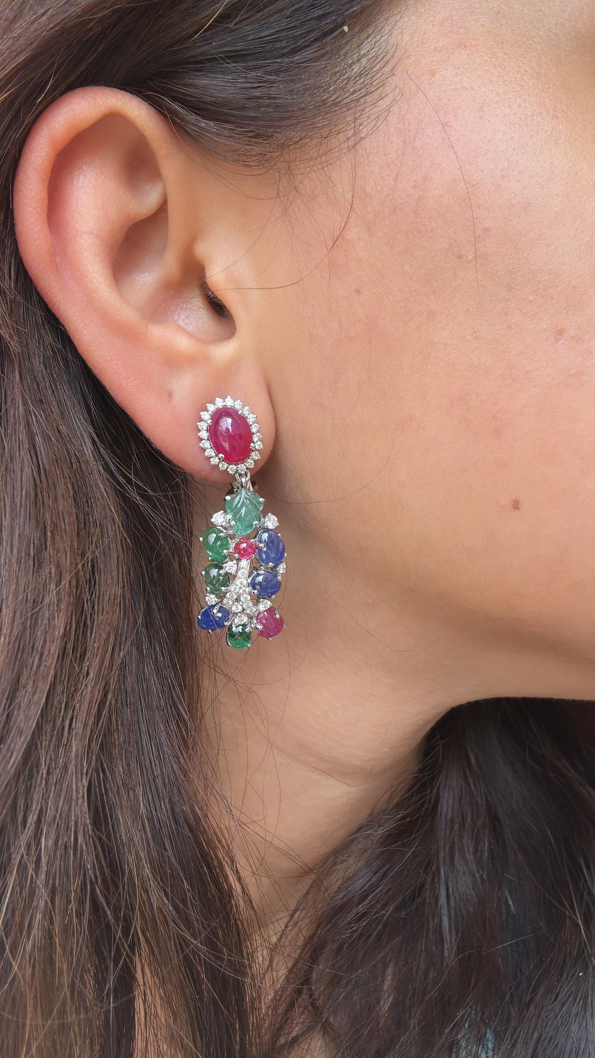 Pendientes de cabujón de rubí natural, zafiros azules tallados, esmeralda, rubí y diamantes en venta 3