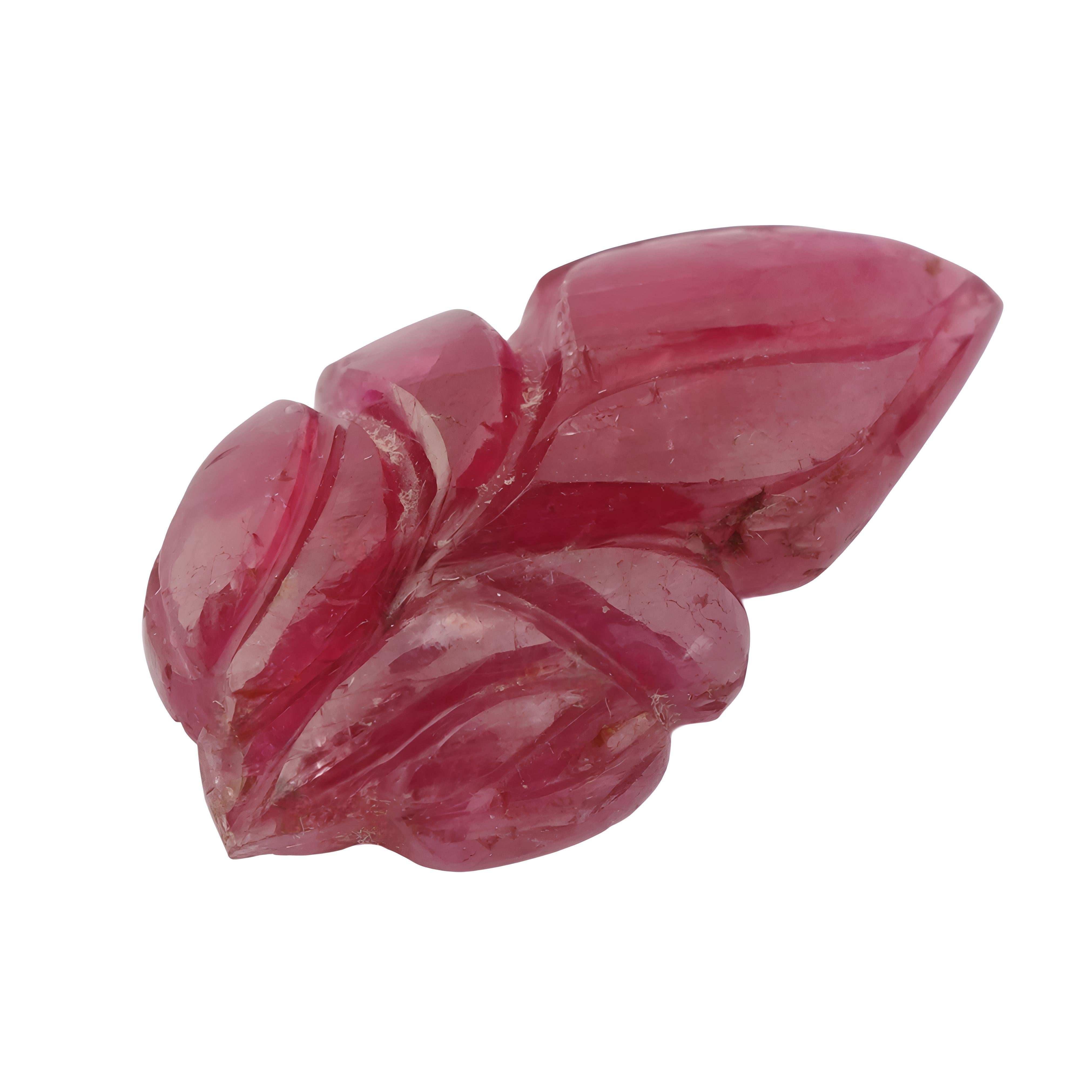 Taille Asscher Sculpture de rubis naturel en vente