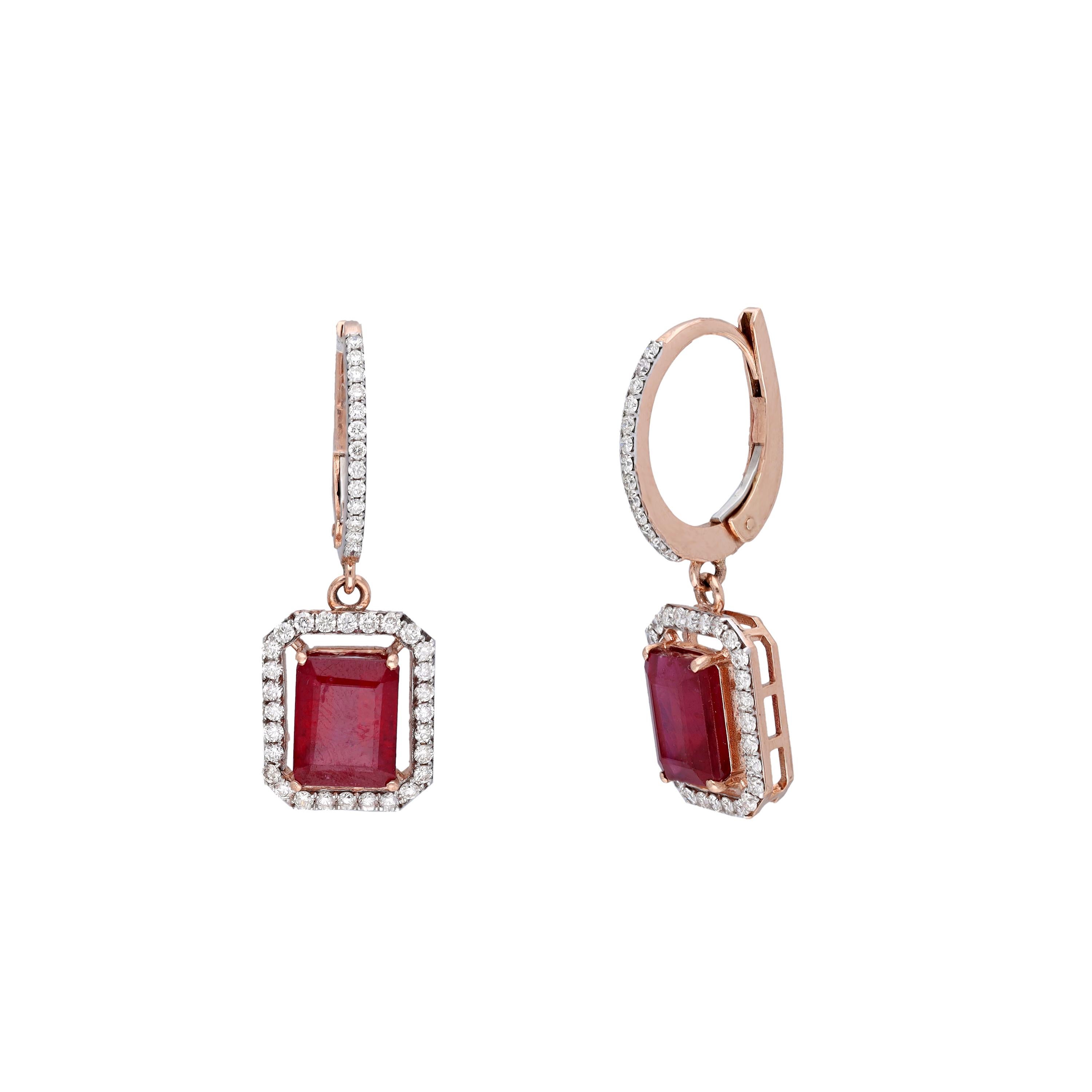 This is a natural ruby Earring with Diamond in 14k gold. The ruby are very high quality and very good quality diamonds the clarity is vsi and G colour

Ruby : 7.08 carats
Diamond :0.80 carats
gold : 4.874 gm

This is a brand new piece

. Its very