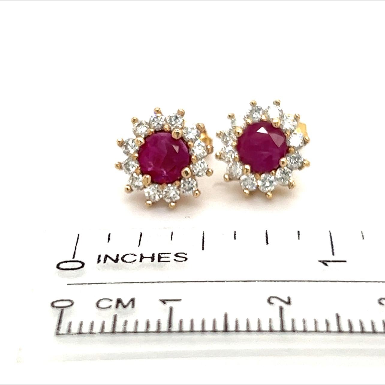 Boucles d'oreilles en or jaune 14 carats avec rubis naturel et diamants certifiés 2,20 TCW en vente 3
