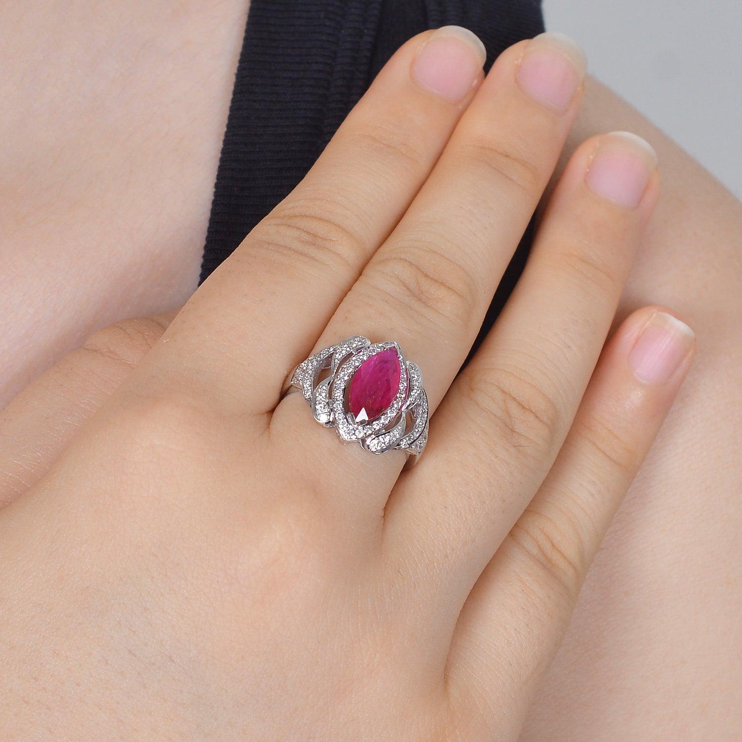 Women's Natural RUBY & DIAMOND EARRINGS IN 18K GOLD For Sale