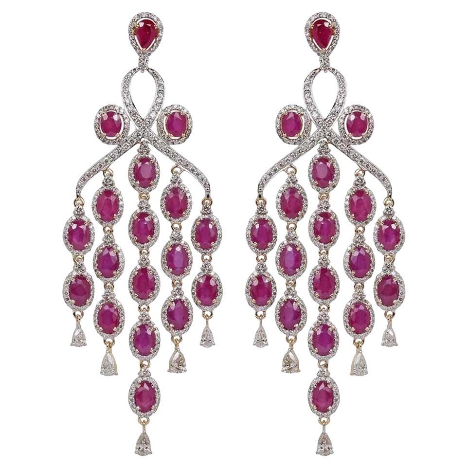 Pendientes de rubí natural y diamantes en oro de 18 quilates