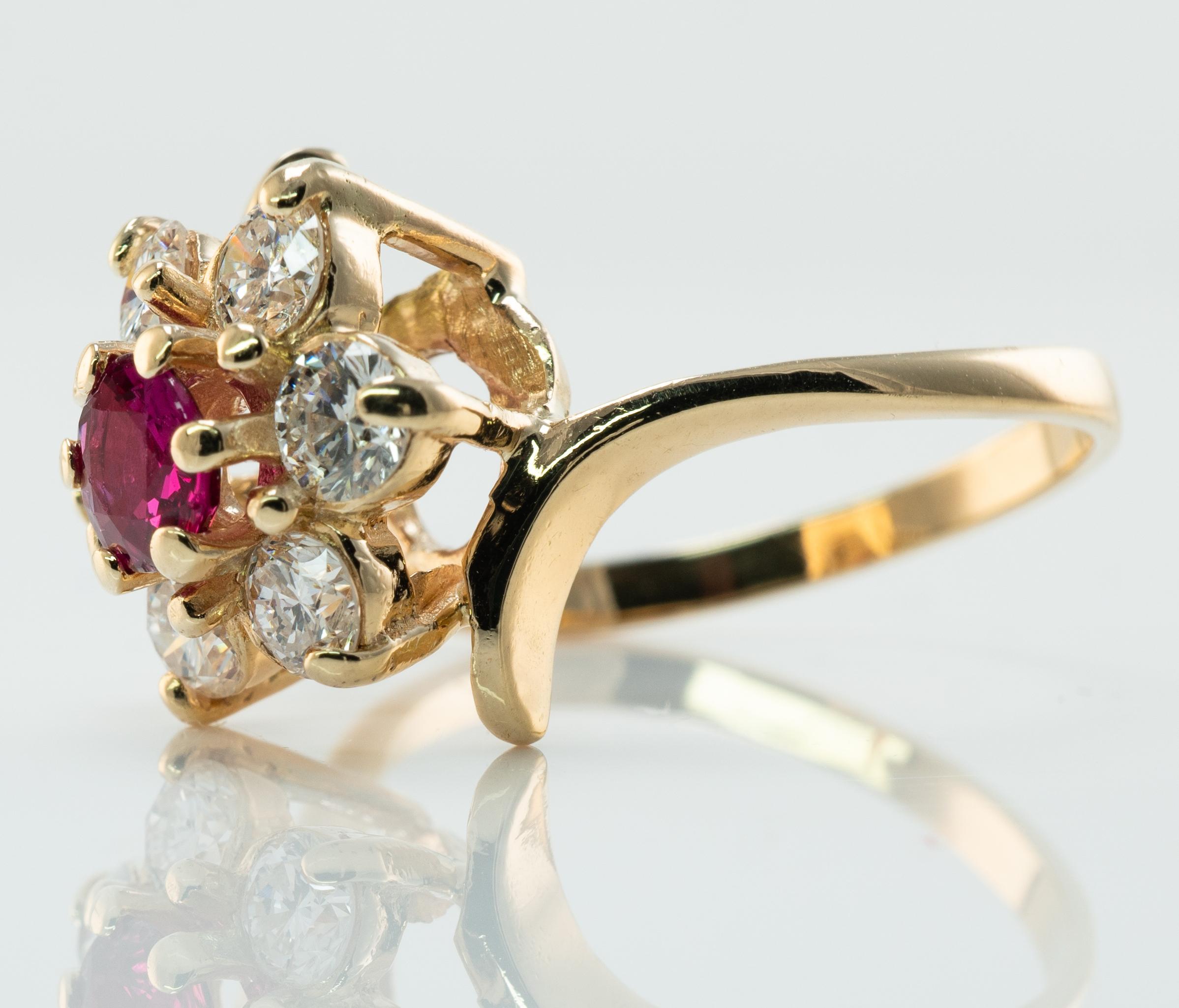 Natural Ruby Diamond Ring 18K Gold Vintage Flower For Sale 4