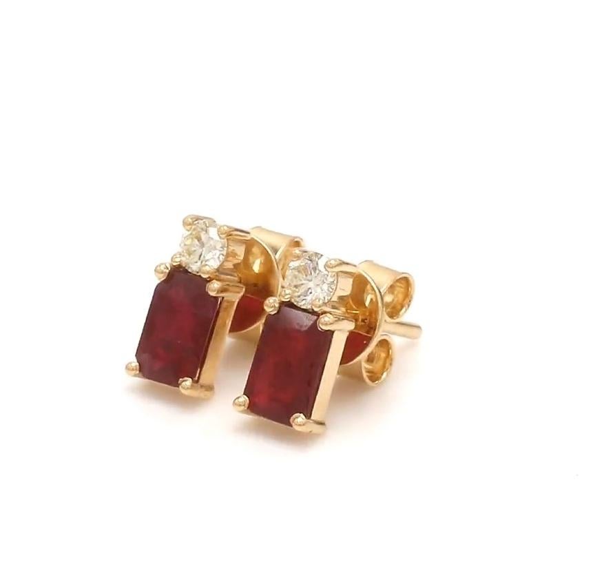Taglio Asscher Orecchini con rubino naturale e diamante in oro 14k in vendita