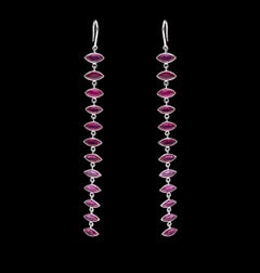 Boucle d'oreille en or 18k avec un rubis naturel de 3,62cts