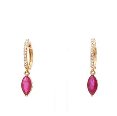 Pendiente de Rubí Natural de 1,02cts y Diamante de 0,14cts en Oro de 18k