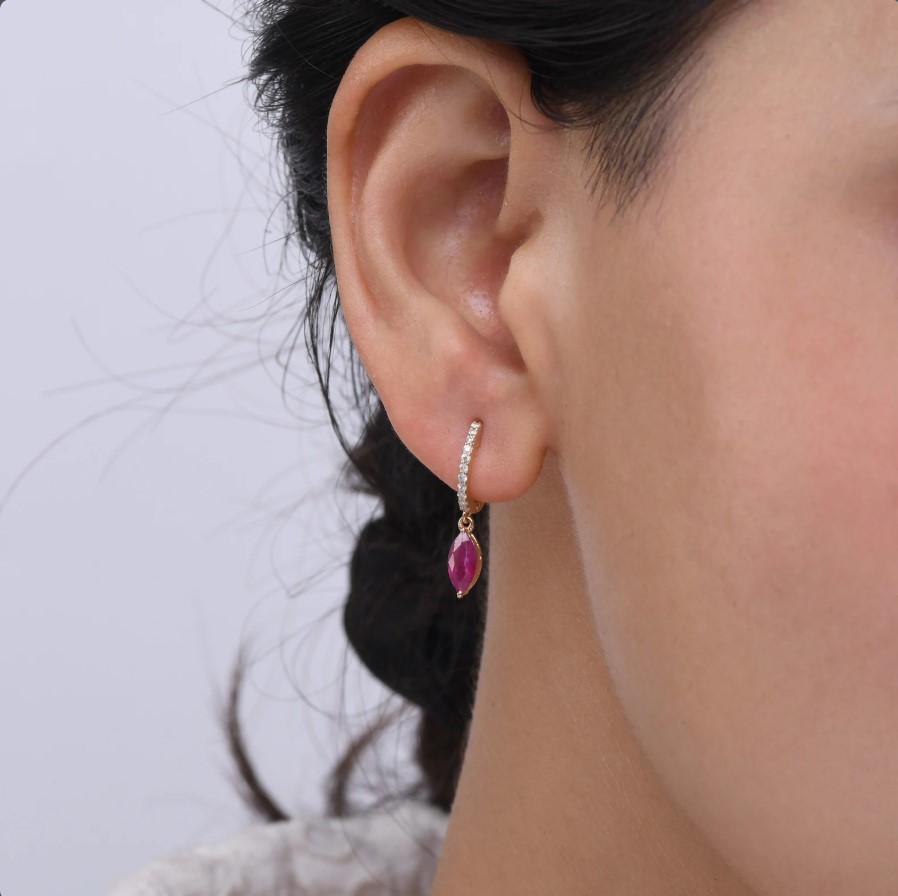 Boucle d'oreille rubis naturel en or 18k Pour femmes en vente