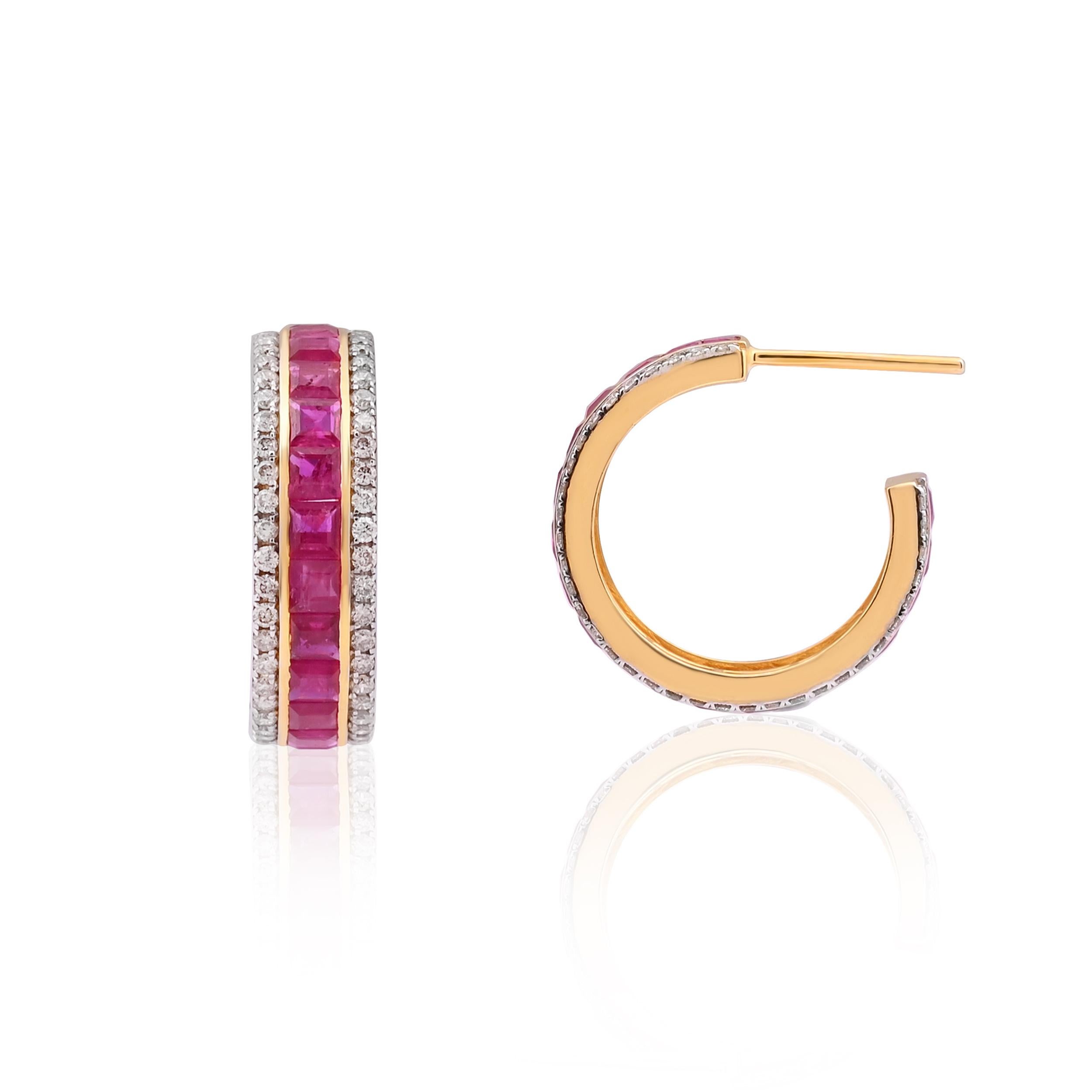 Questo è un orecchino di rubino naturale con diamante in oro 18 carati. I rubini sono di altissima qualità e i diamanti di ottima qualità, la chiarezza è vsi e il colore G

Rubino : 4,55 carati
Diamante : 1,01 carati
oro : 7,098 gm

Questo è un
