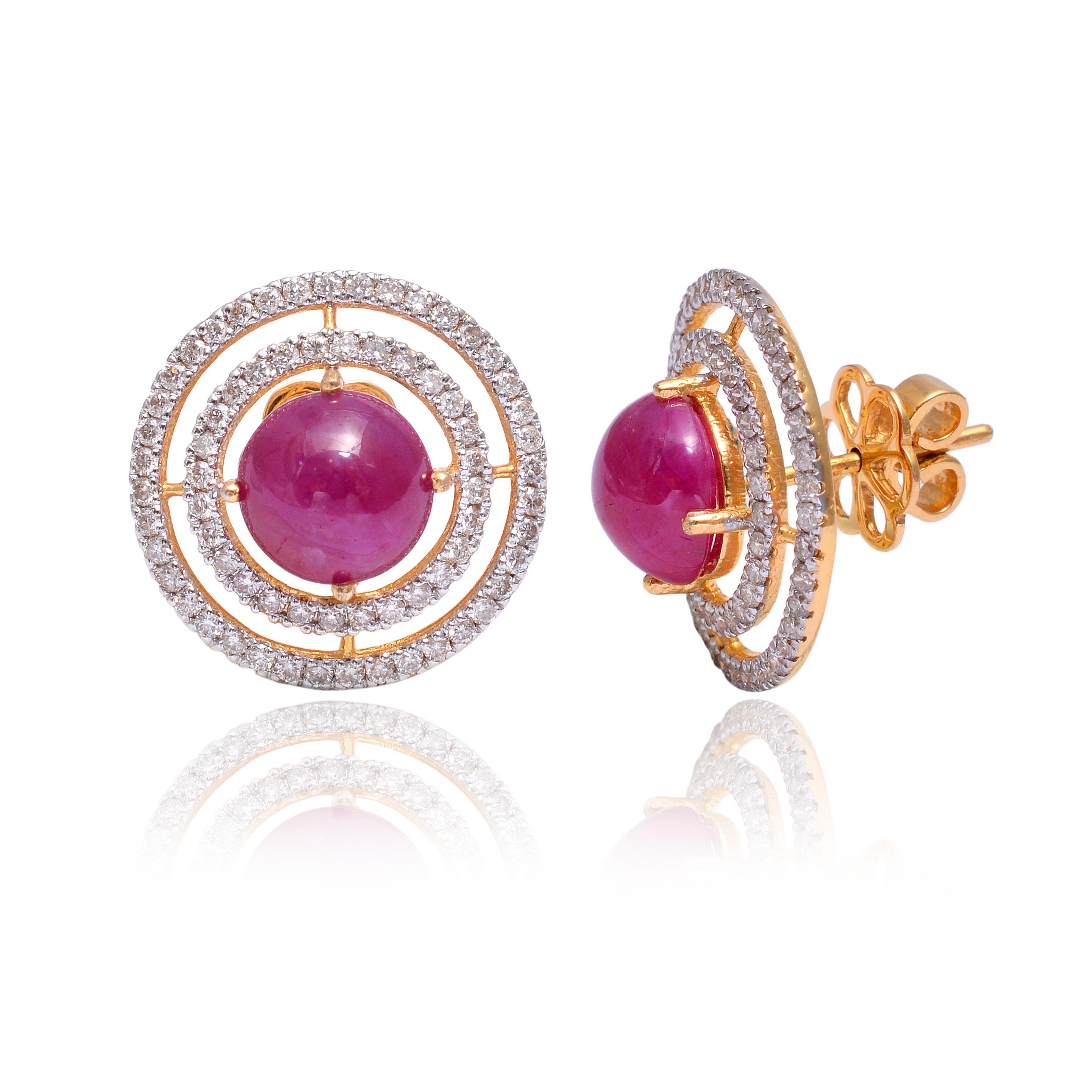 Questo è un orecchino di rubino naturale con diamante in oro 18 carati. I rubini sono di altissima qualità e i diamanti di ottima qualità, la purezza è vsi e il colore G

Rubino: 6,48 carati
Diamante : 1,07 carati
oro: 4.900 gm

Questo è un pezzo