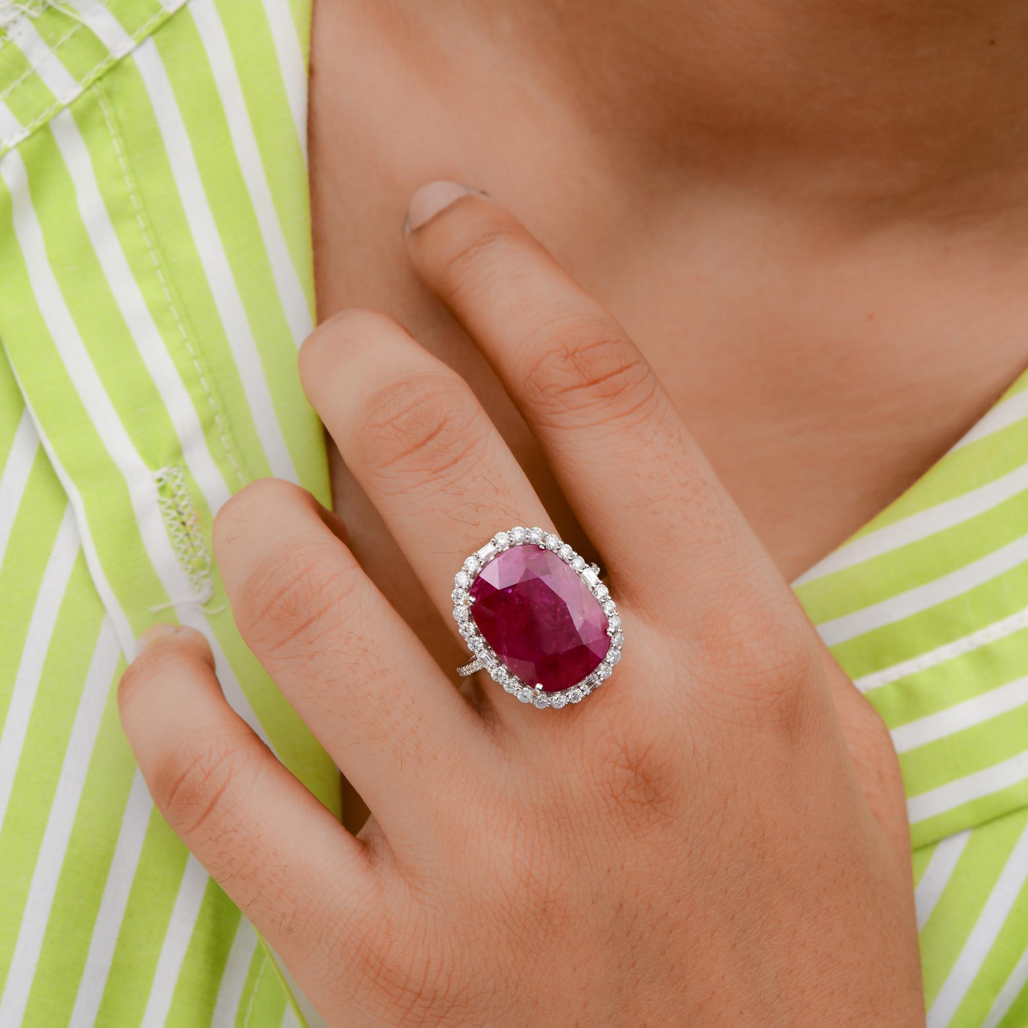 Women's Natural Ruby Gemstone Cocktail Ring Diamond 18 Karat White Gold Handmade Jewelry For Sale
