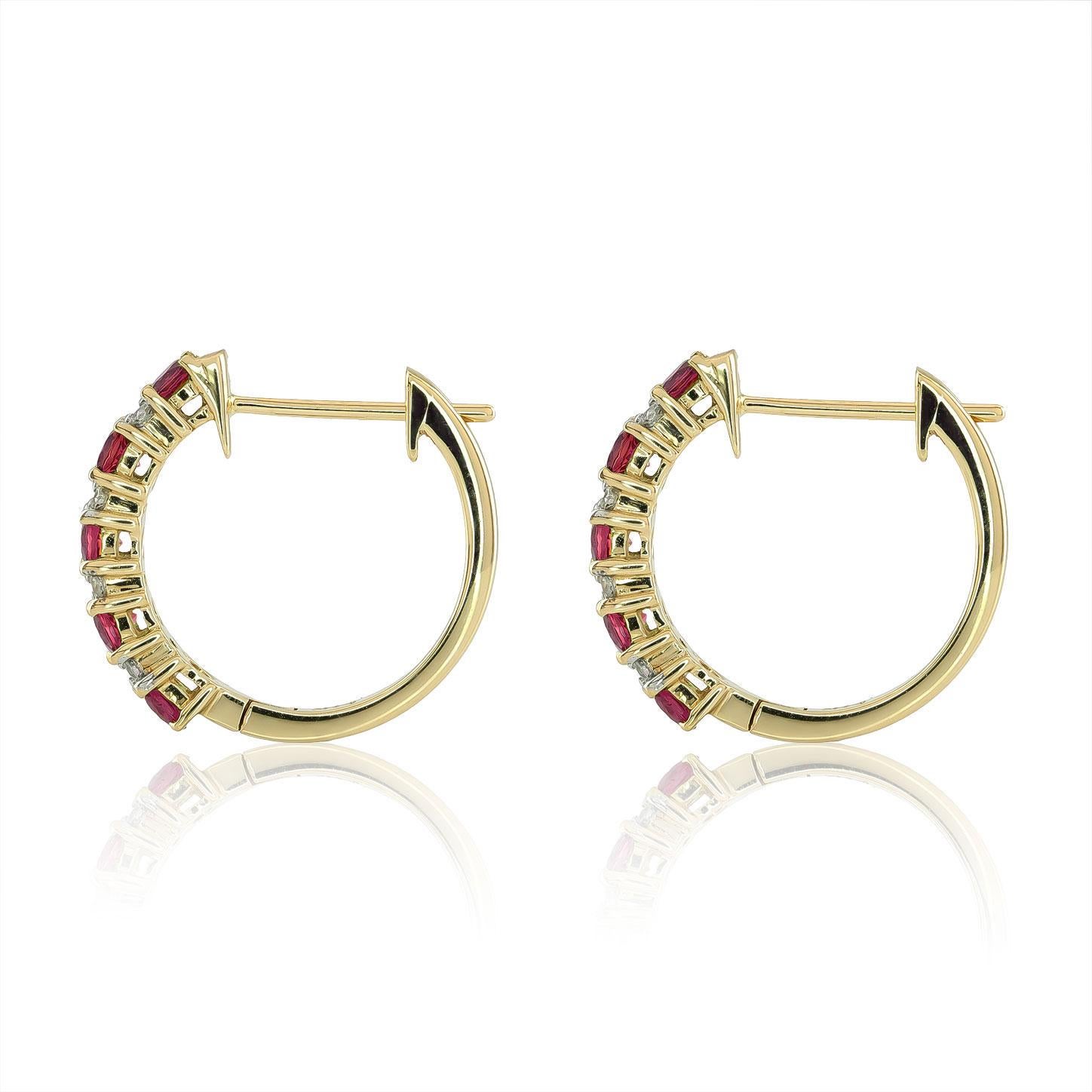 Gemme di rubino naturale da 1,05 carati incastonate in orecchini in oro giallo 14K con diamanti In condizioni Nuovo in vendita a Los Angeles, CA