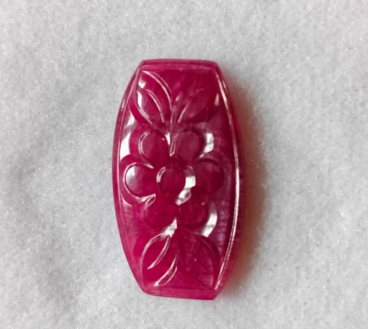 Natural Red Ruby Handmade Carving Fancy Gemstone.
14.30 Carat with a elegant Red color and excellent clarity. Also has an excellent fancy carving with ideal polish to show great shine and color . It will look authentic in jewelry. The dimensions of