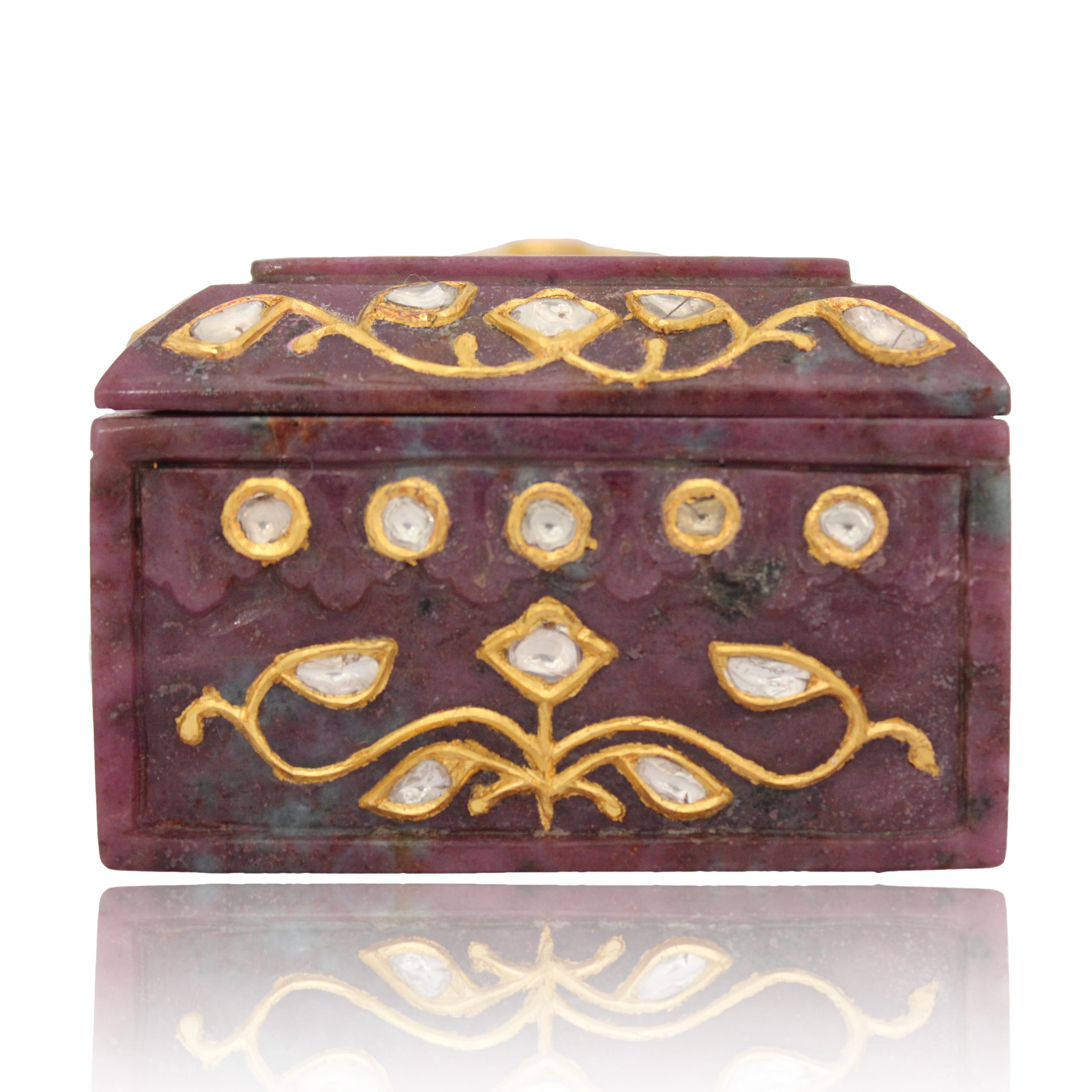 Women's or Men's Natural Ruby Mughal Box Studded with Gold and Diamond Polki For Sale