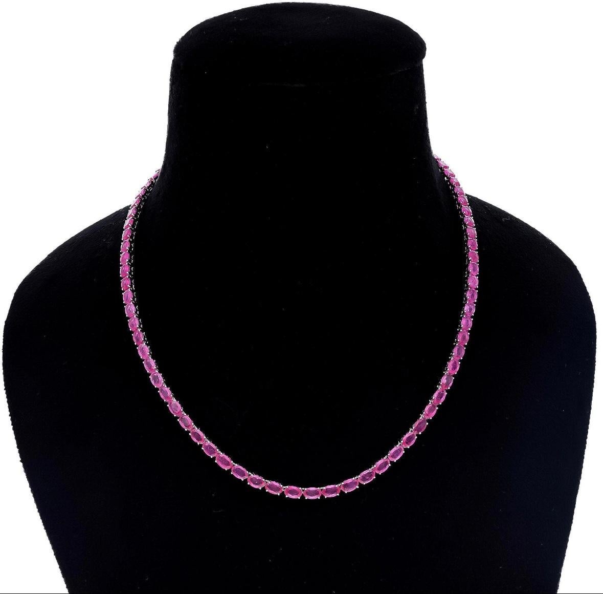 ❋ Pietra preziosa : Rubino 
❋ Dimensione della gemma: 3x5 MM circa (± 0,20 MM)
❋ Peso della gemma: 22,31 carati. Circa.
❋ Forma della gemma: taglio ovale 
❋ Colore della pietra preziosa: come mostrato nell'immagine
❋ Tipo di pietra: Nature

DETTAGLI