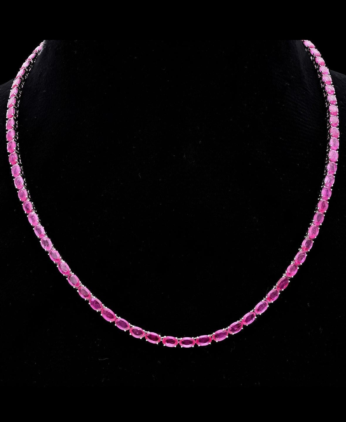 Collana di rubini Nature in oro 18 carati In condizioni Nuovo in vendita a jaipur, IN