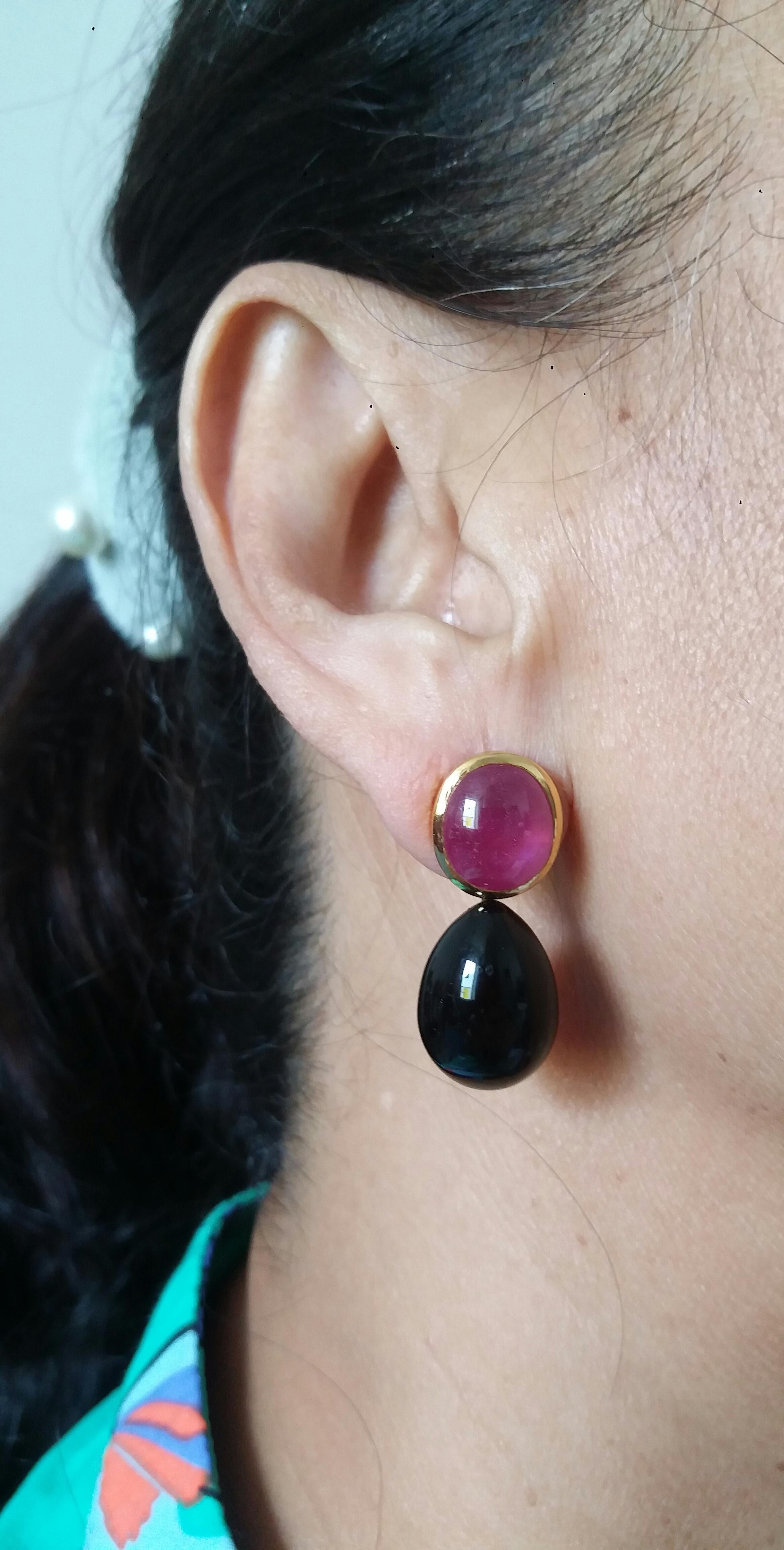 Natural Ruby Oval Cabochons 14 Karat Gold Bezel Black Onyx Round Drops Earrings For Sale 5