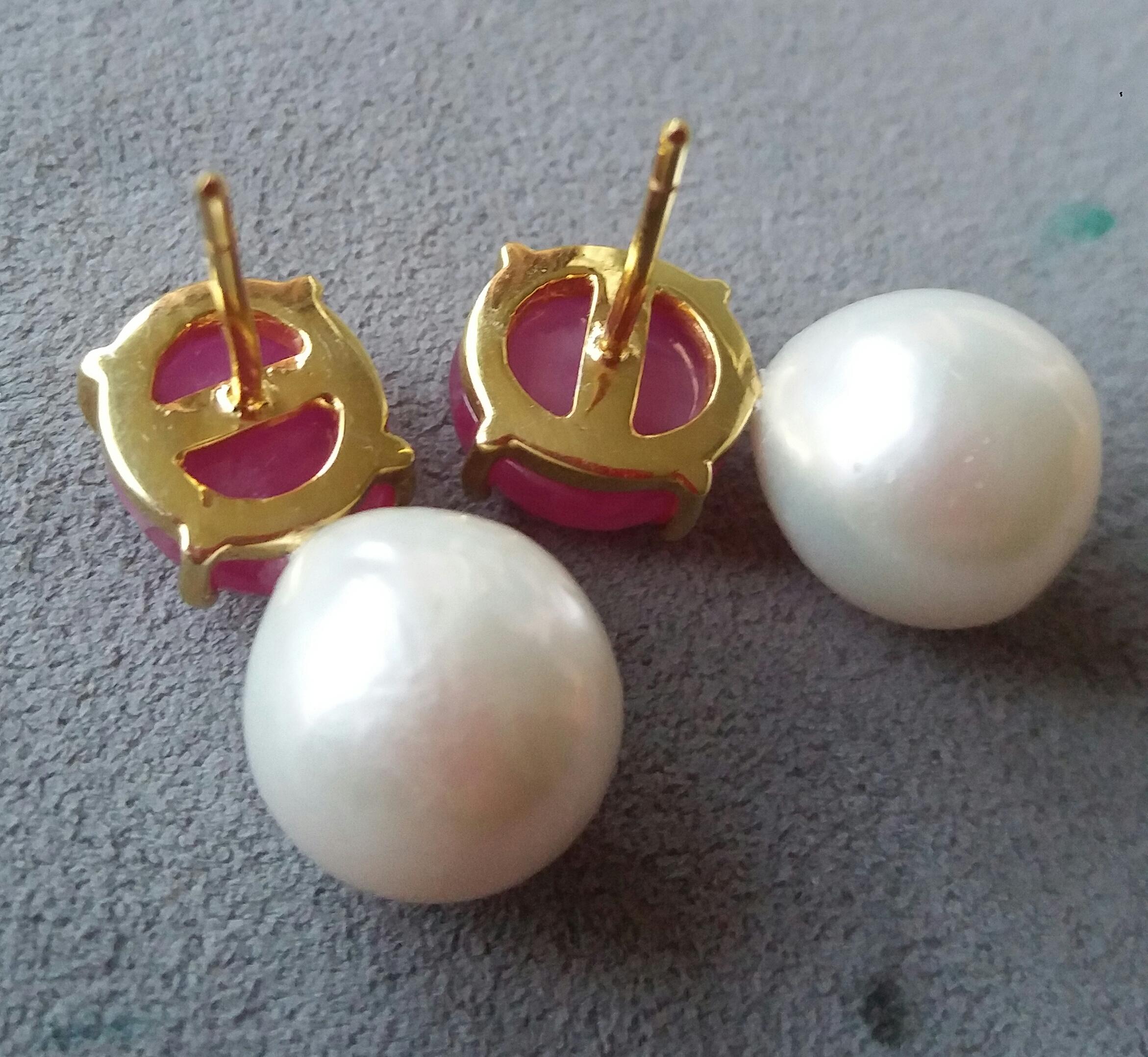 Women's Natural Ruby Oval Cabochons Baroque White Pearls 14 Karat Yellow Gold Earring For Sale