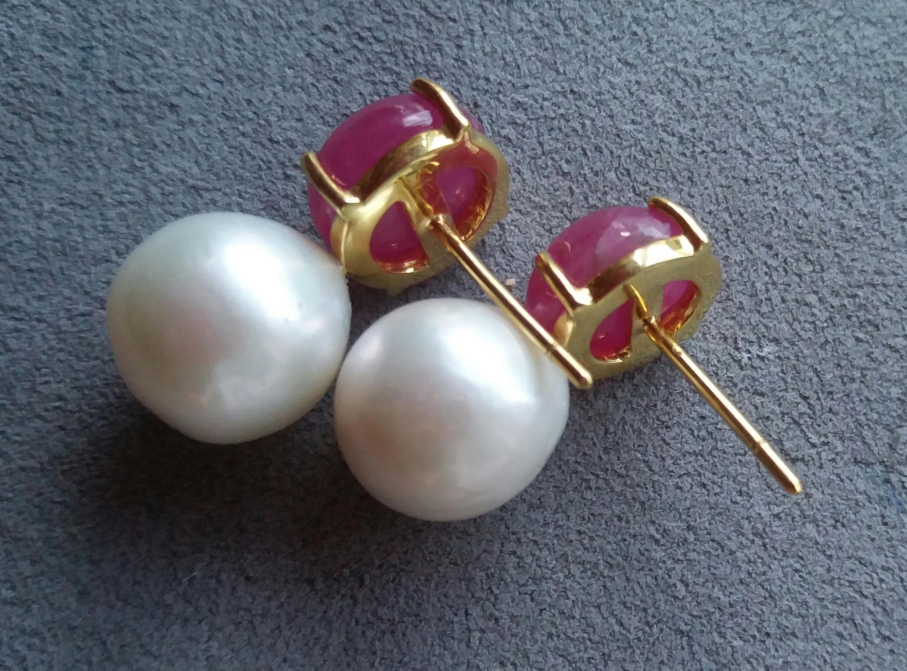 Natural Ruby Oval Cabochons Baroque White Pearls 14 Karat Yellow Gold Earring For Sale 1