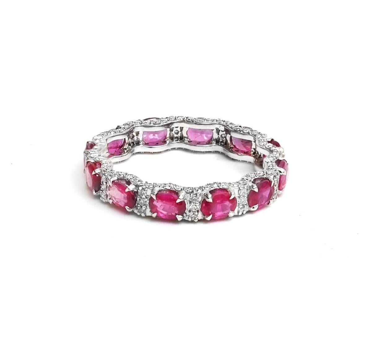 Gemstone : Ruby

❋ Gemstone Weight : 2.52 Cts

❋ Gemstone Size : 4X3 mm

❋ Gemstone Shape : Oval 

❋ Gemstone Type : Natural


➡️DIAMOND DETAILS :

❋ Diamond Weight : 0.68 Cts

❋ Diamond Shape : Round

❋ Diamond Color & Clarity : HI-SI

❋ Diamond