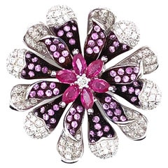Broche/pendentif en or blanc 18 carats sertie de rubis naturel, saphir rose et diamants