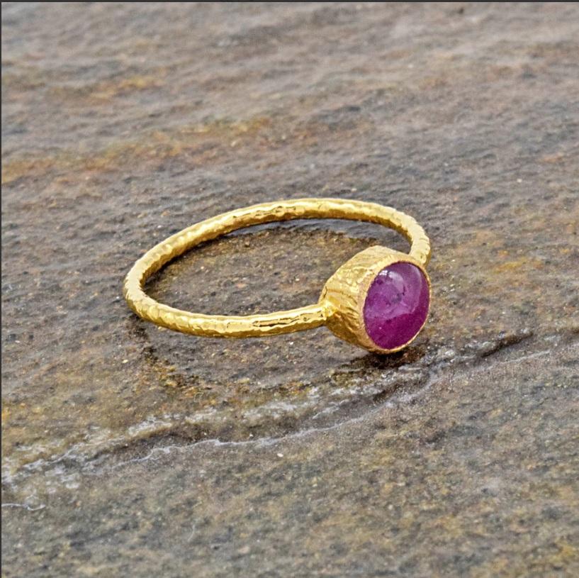 Natural Ruby Ring 18K gold en Nuevo estado para la venta en jaipur, IN
