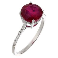 Ring mit natürlichem Rubin aus 18 Karat Gold