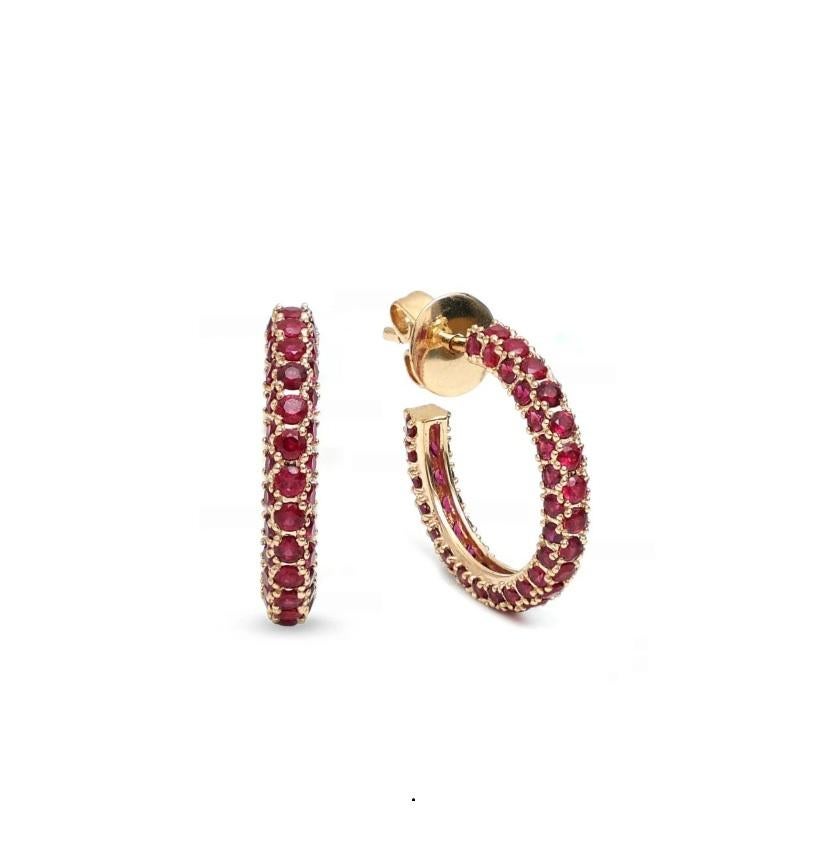 Taglio Asscher Orecchino rotondo con rubino Nature in oro 14k in vendita