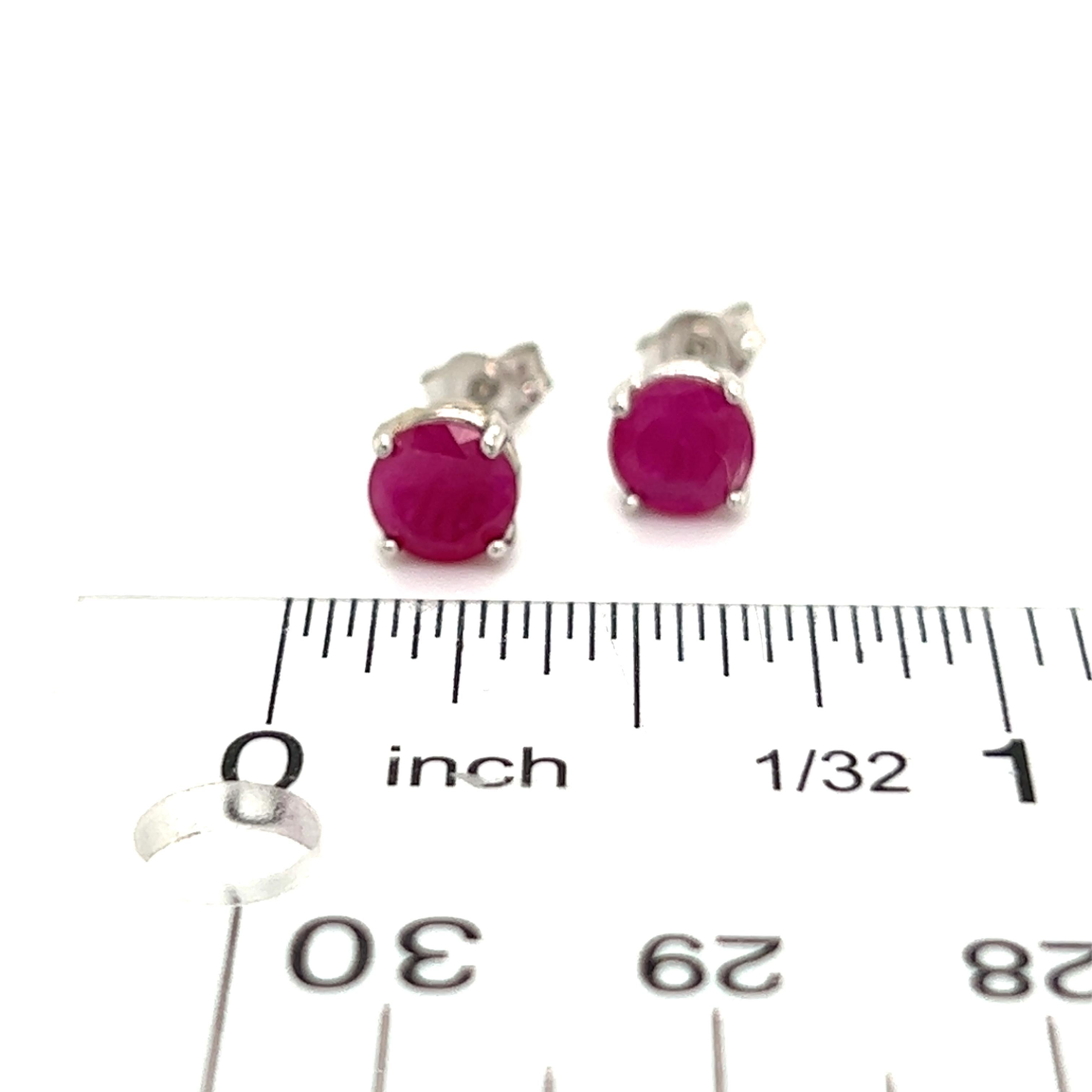 Natural Ruby Stud Earrings 14k Gold 1.91 TCW 1.28 Grams Certified In New Condition For Sale In Brooklyn, NY