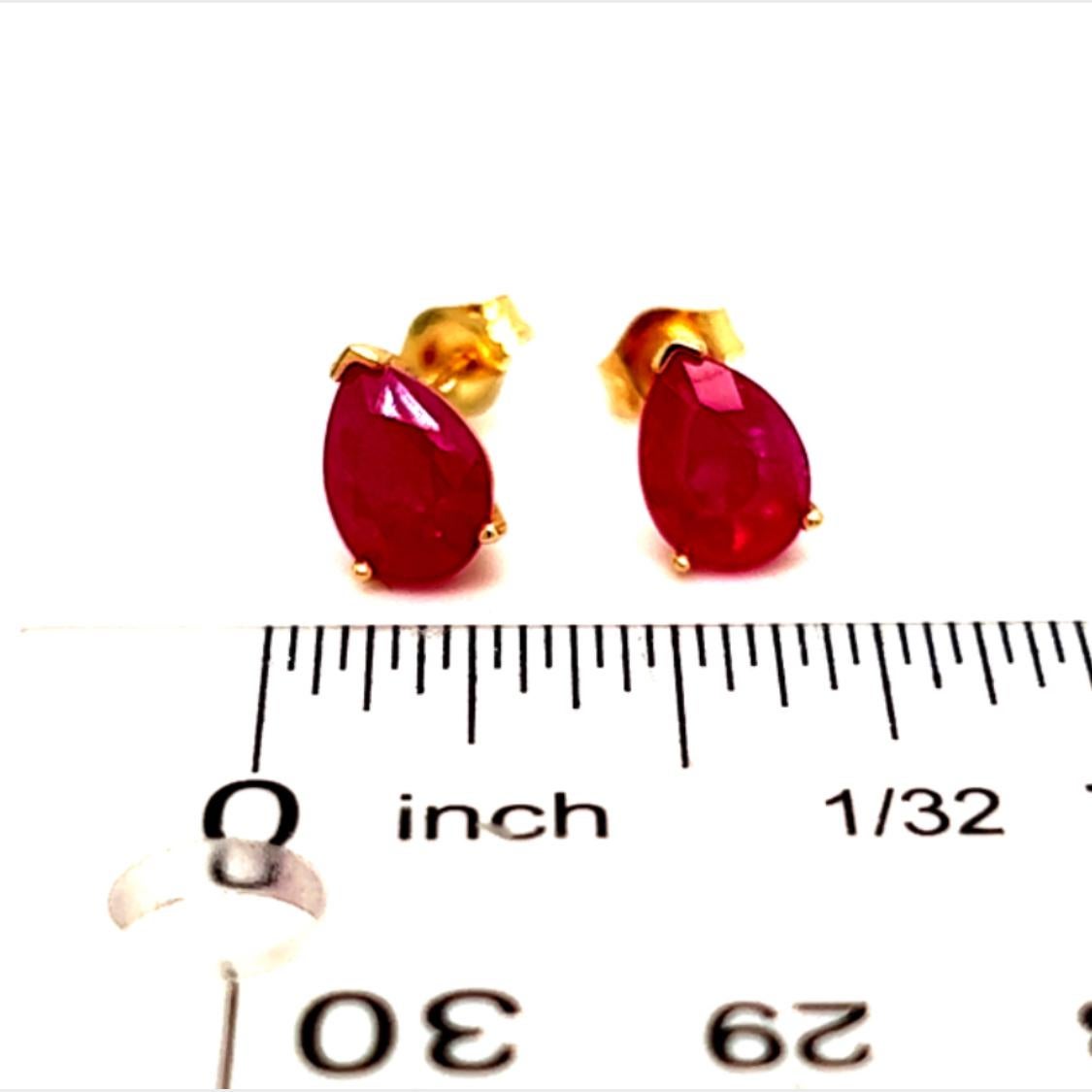 Natural Ruby Stud Earrings 14k Gold 2.40 TCW Certified In New Condition For Sale In Brooklyn, NY