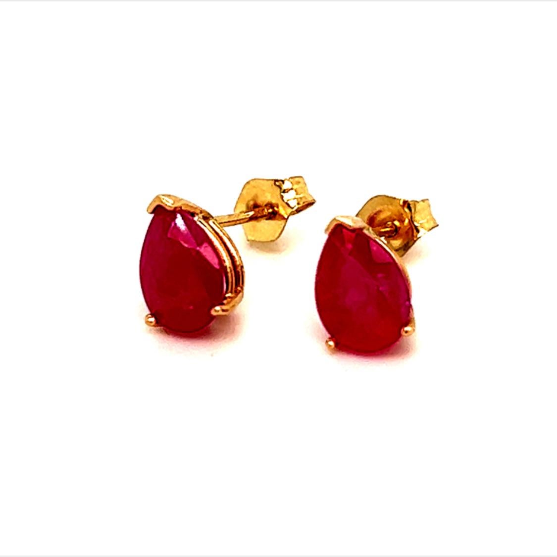 Clous d'oreilles en or 14 carats avec rubis naturel certifié 2,40 carats TCW en vente 3