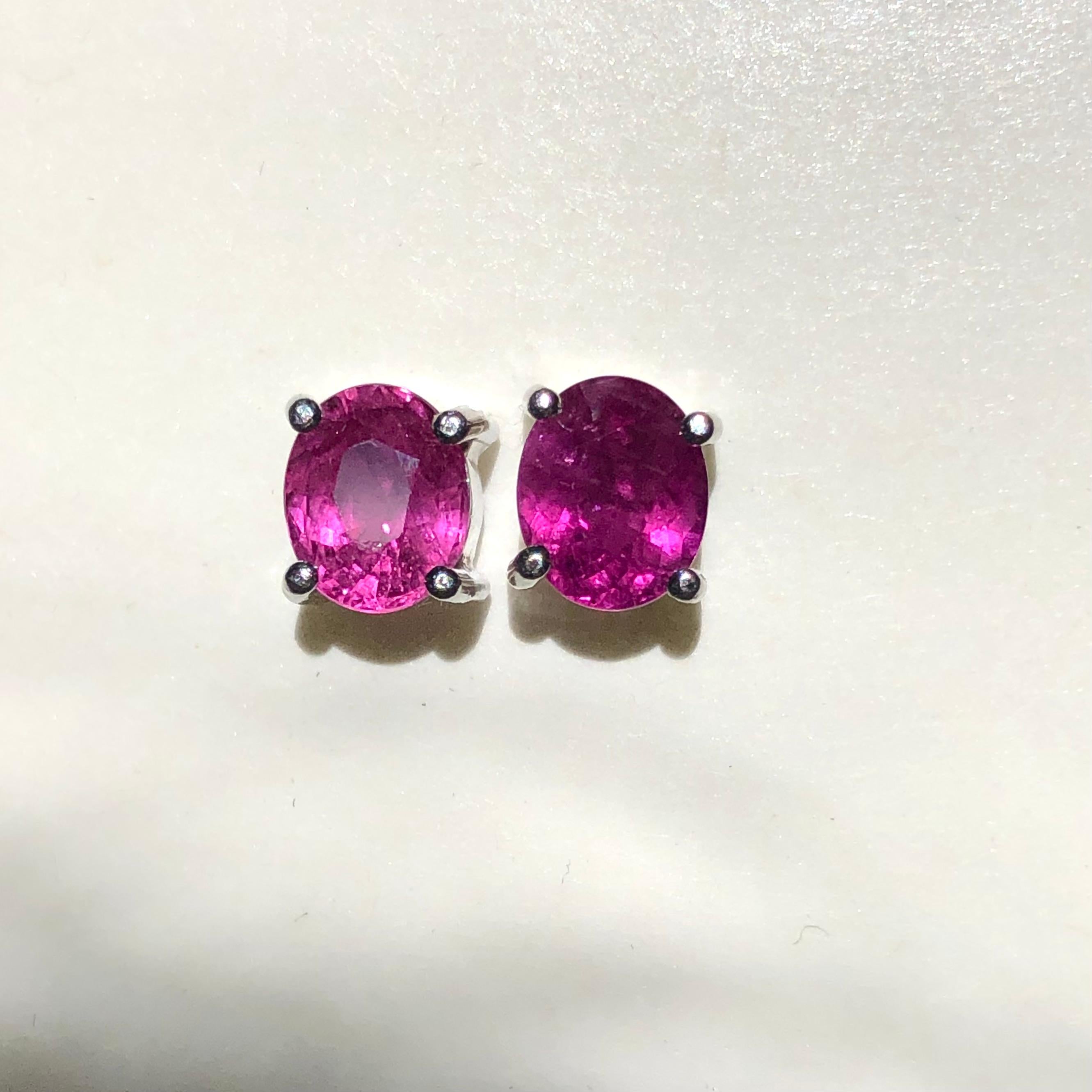 2.00 Carat Natural Ruby Stud Earrings Estate 18K White Gold For Sale 1