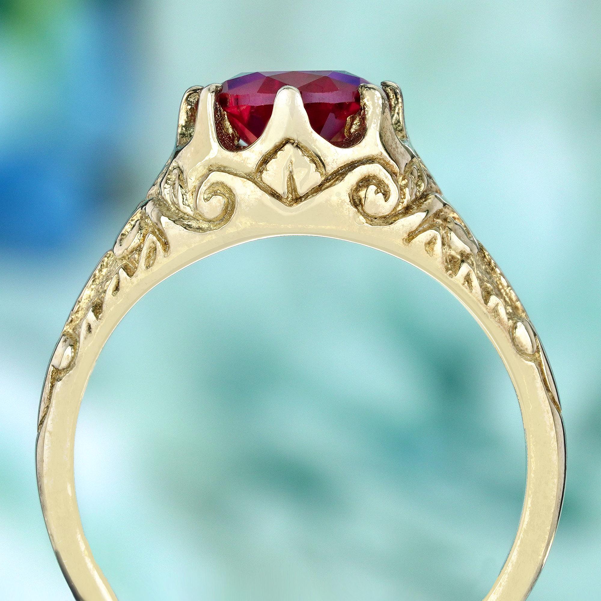 Natural Ruby Vintage Style Carved Ring in Solid 9K Yellow Gold In New Condition For Sale In Bangkok, TH