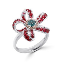 Natural Russian Alexandrite Floral 18K Gold Ring with Pink Spinels and Diamonds