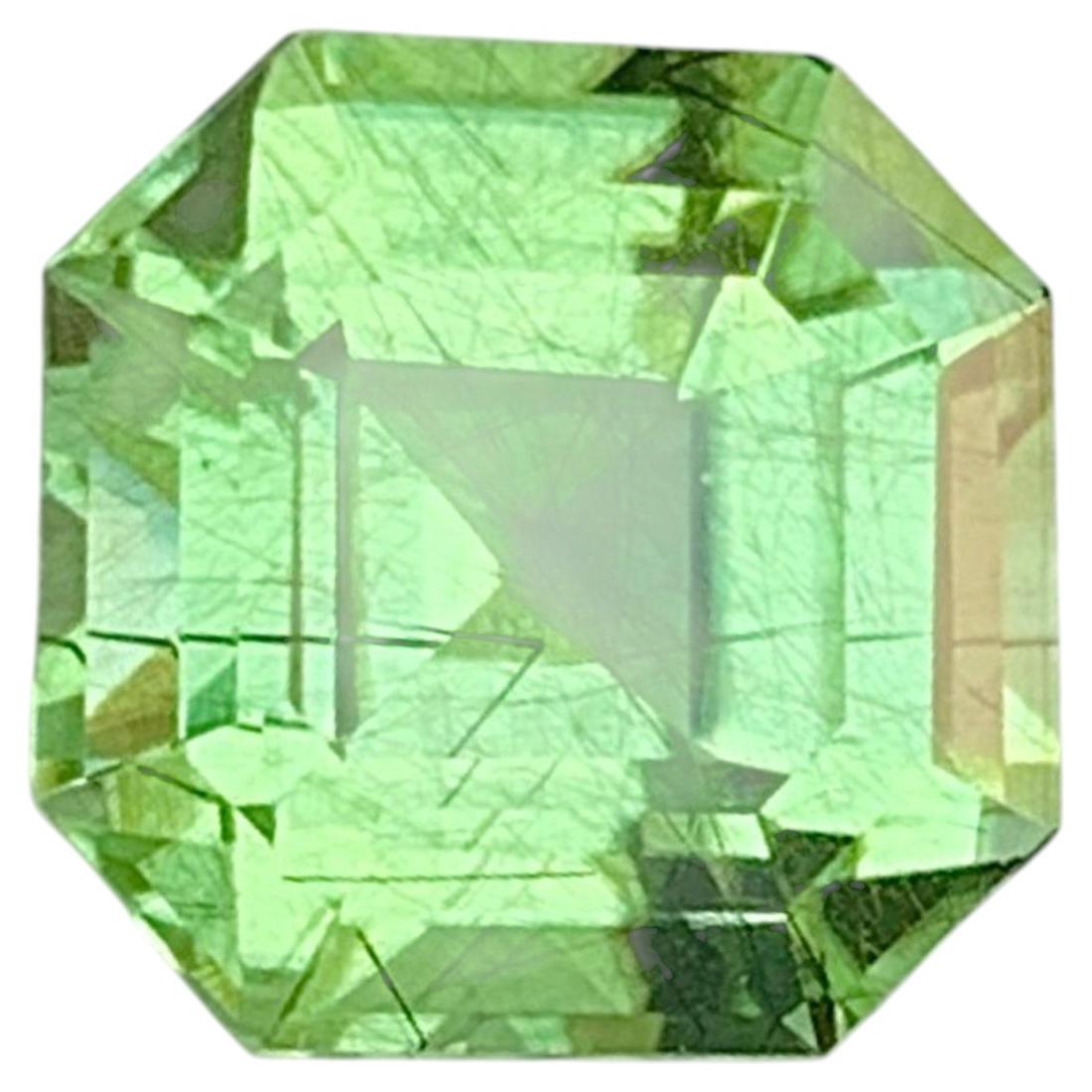 Nature Rutile Peridot Gemstone 2.19 Carat Green Loose Gemstone for Ring en vente