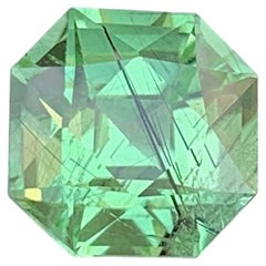 Peridot Rutile Naturel : 3.55 Carat Pierre de naissance du mois d'août Origine Pakistan