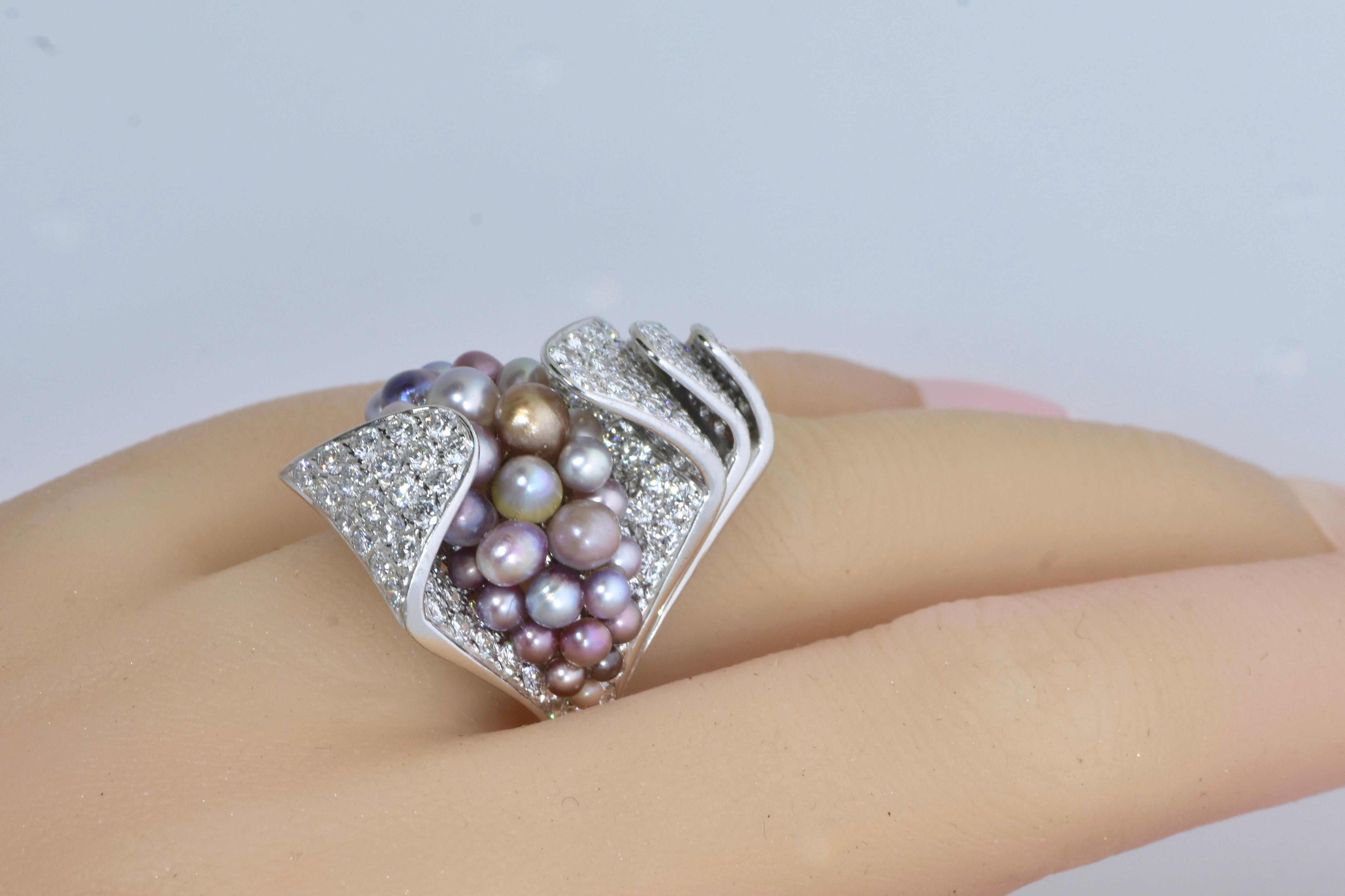 Natural Saltwater Fancy Color Pearls and Fine White Diamond Modernist Ring. In Excellent Condition For Sale In Aspen, CO